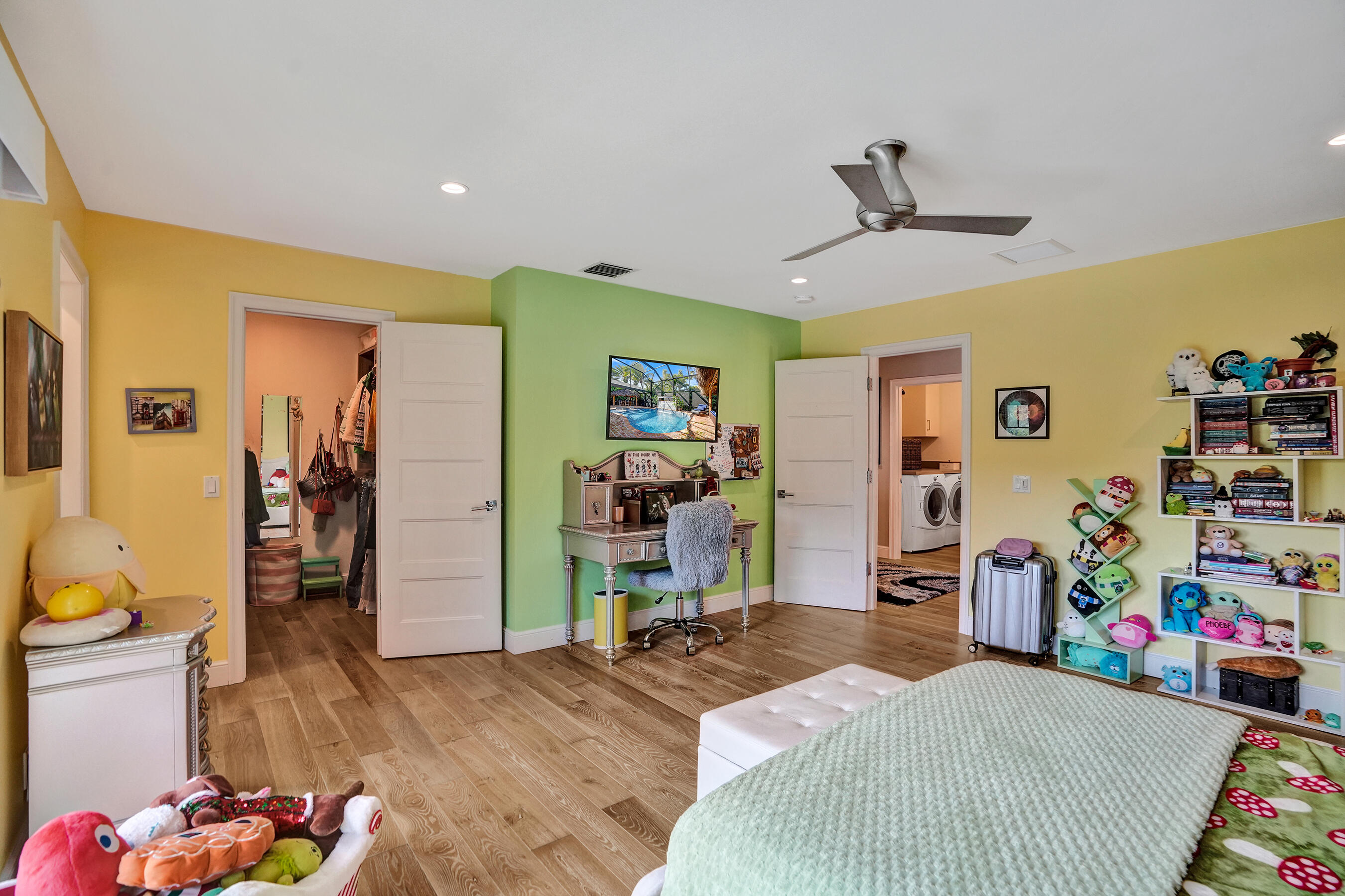 738 Middle Riv Fort Lauderdale, FL 33304