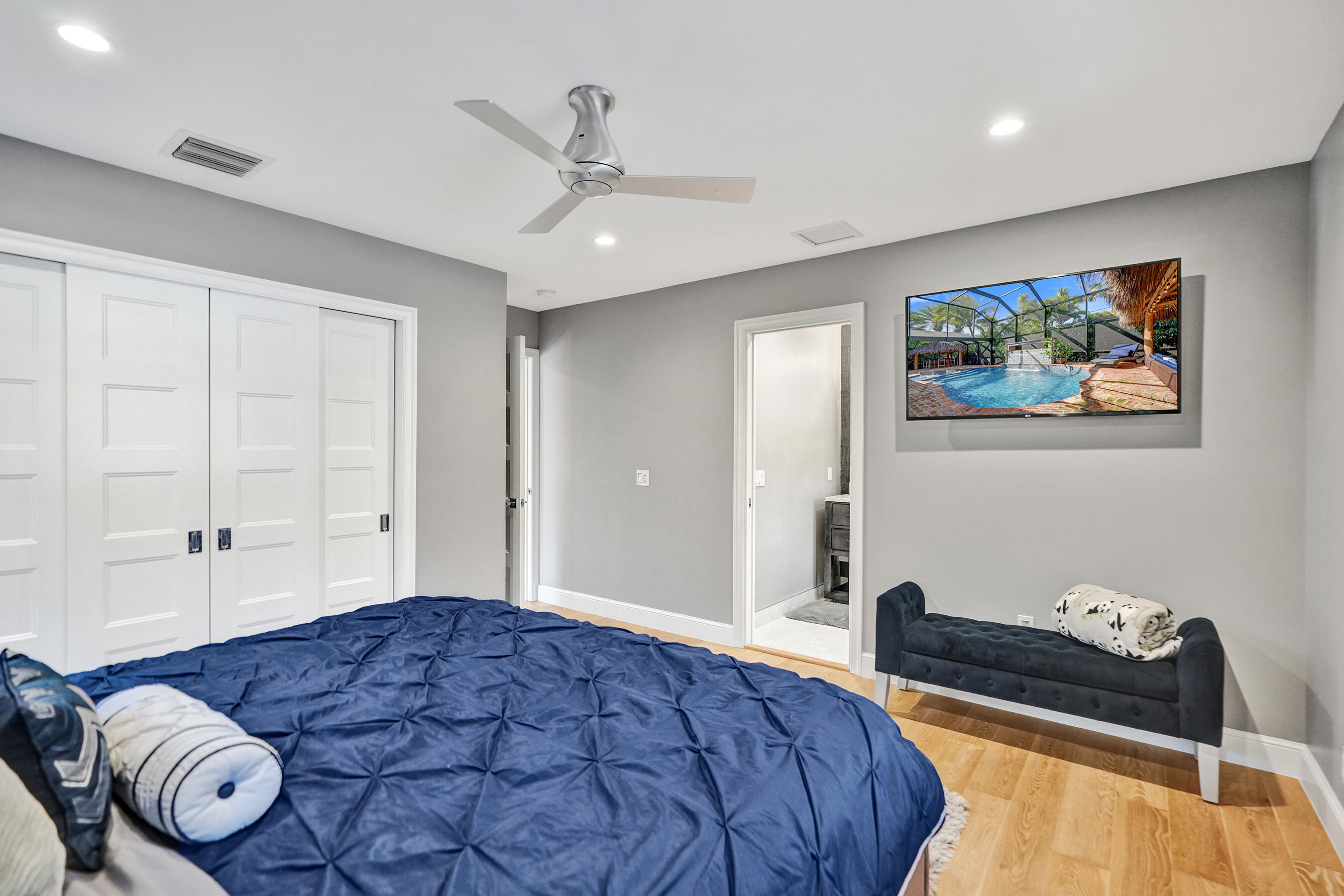 738 Middle Riv Fort Lauderdale, FL 33304