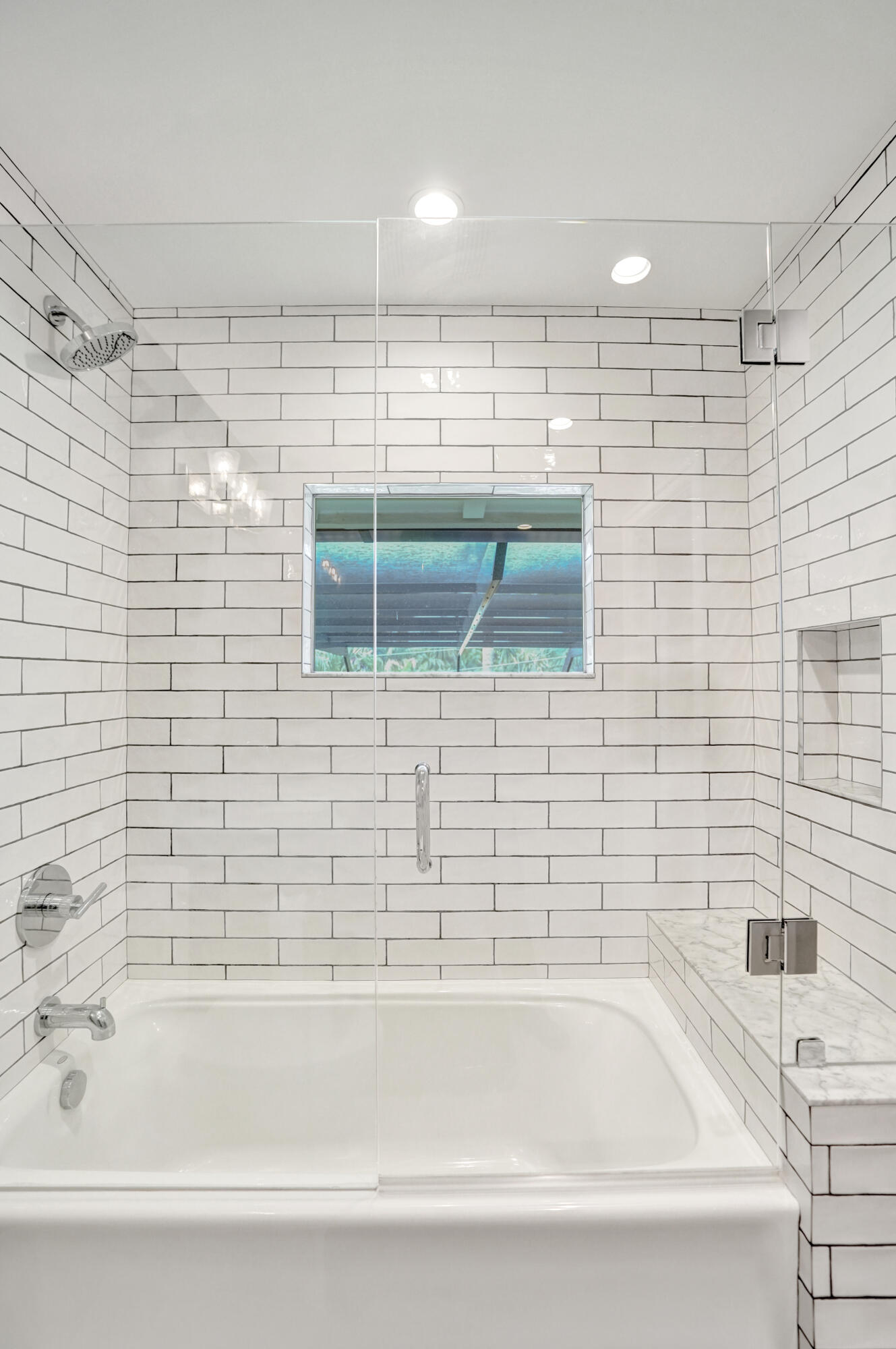 738 Middle Riv Fort Lauderdale, FL 33304