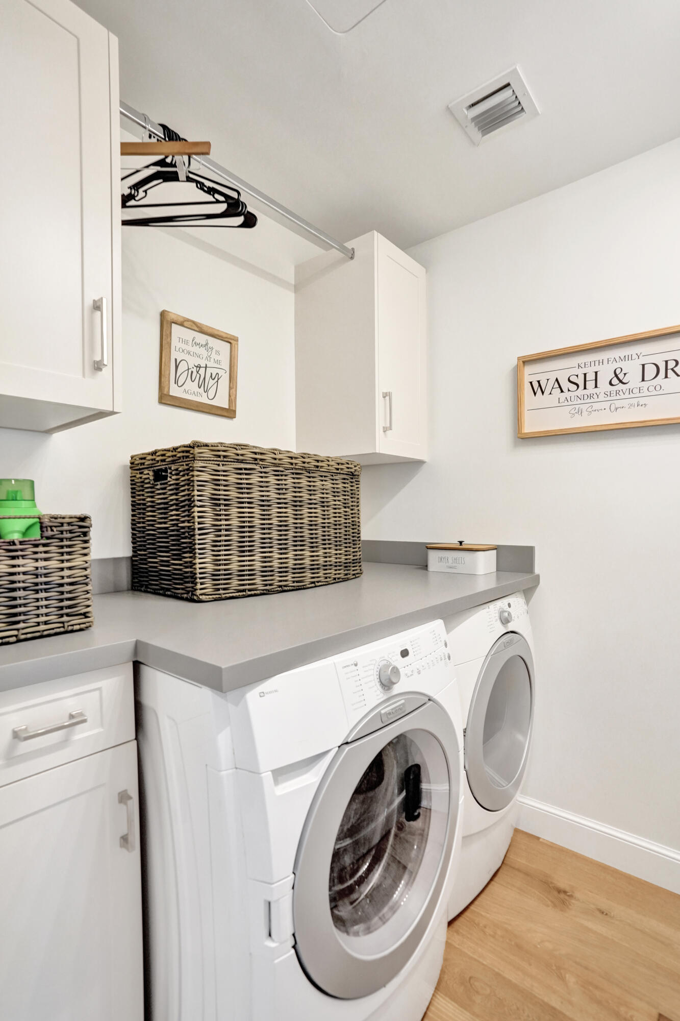 738 Middle Riv Fort Lauderdale, FL 33304