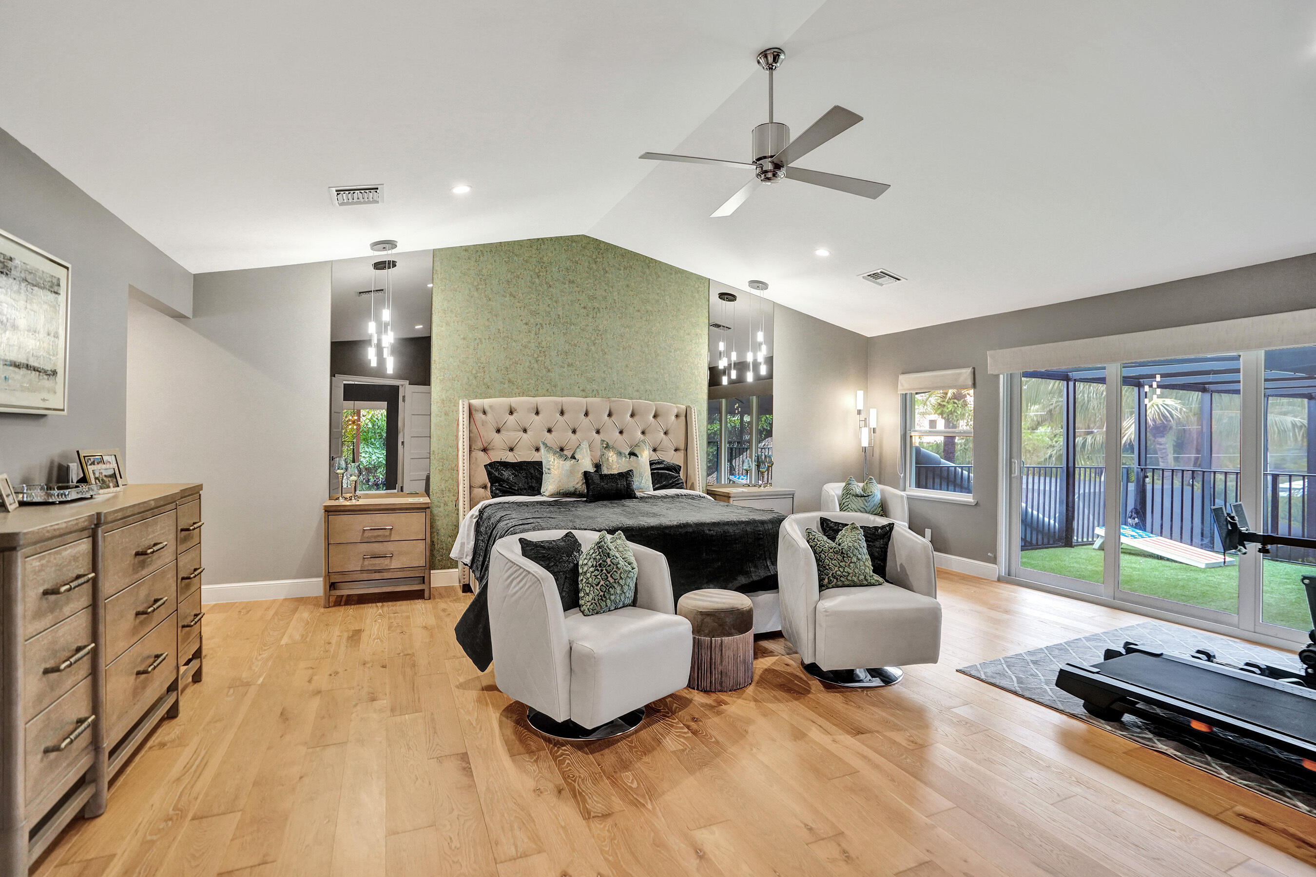 738 Middle Riv Fort Lauderdale, FL 33304