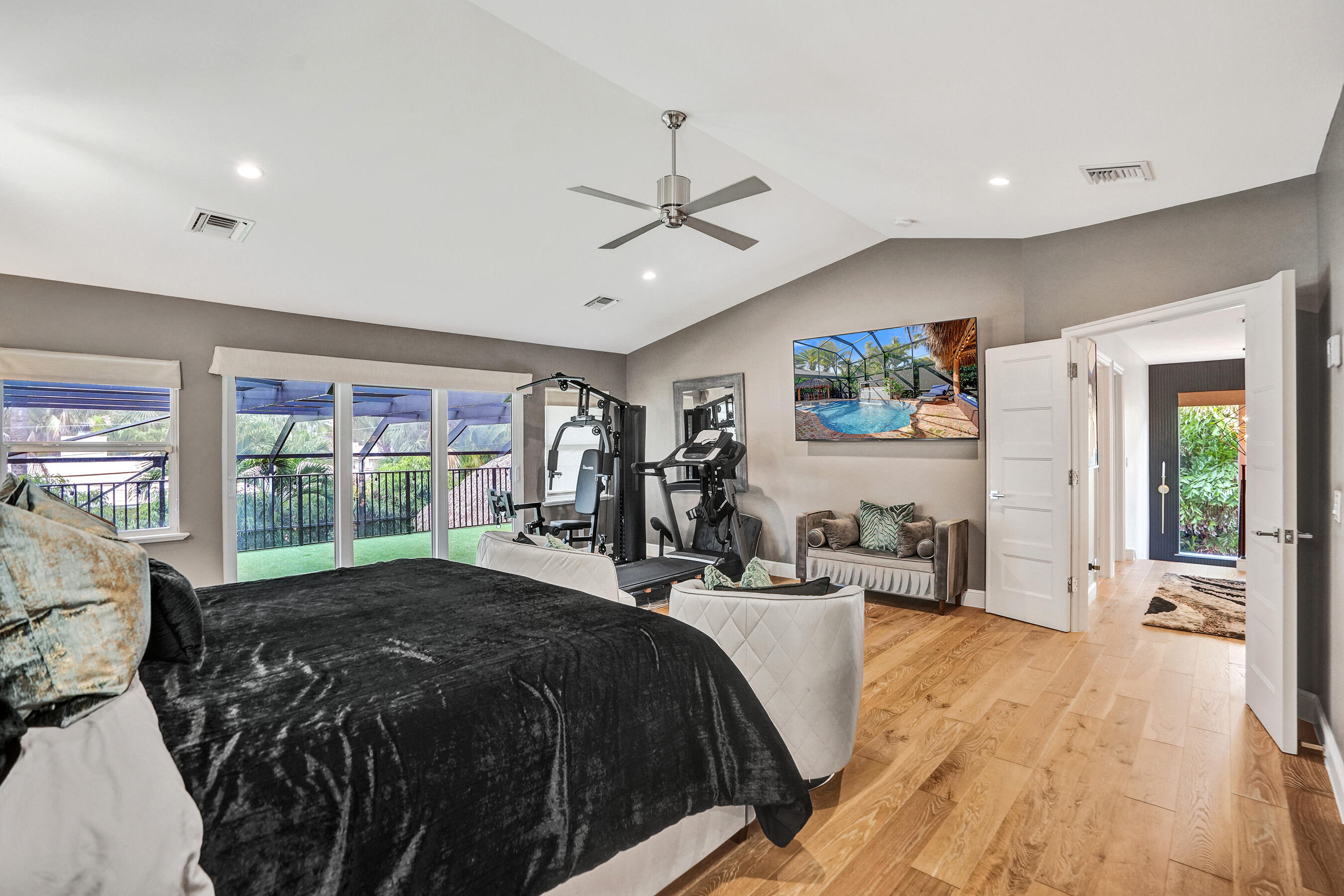 738 Middle Riv Fort Lauderdale, FL 33304