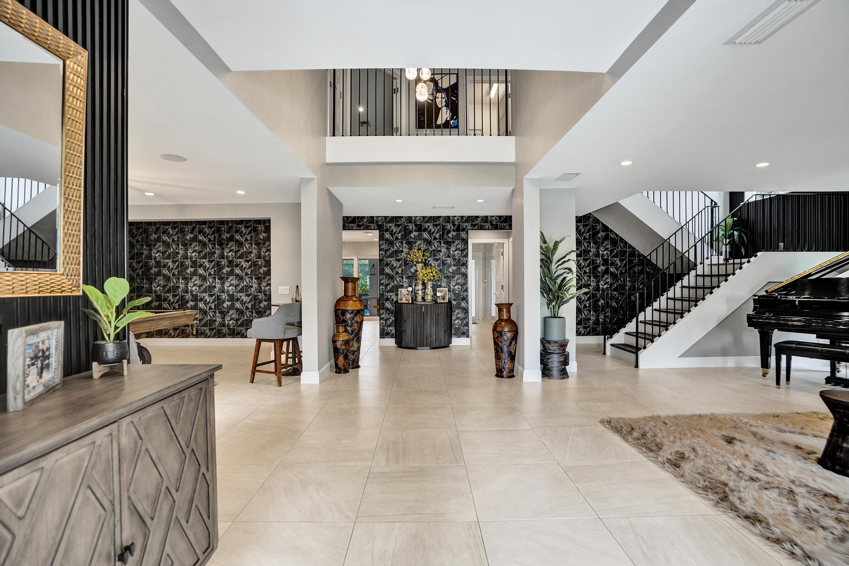 738 Middle Riv Fort Lauderdale, FL 33304