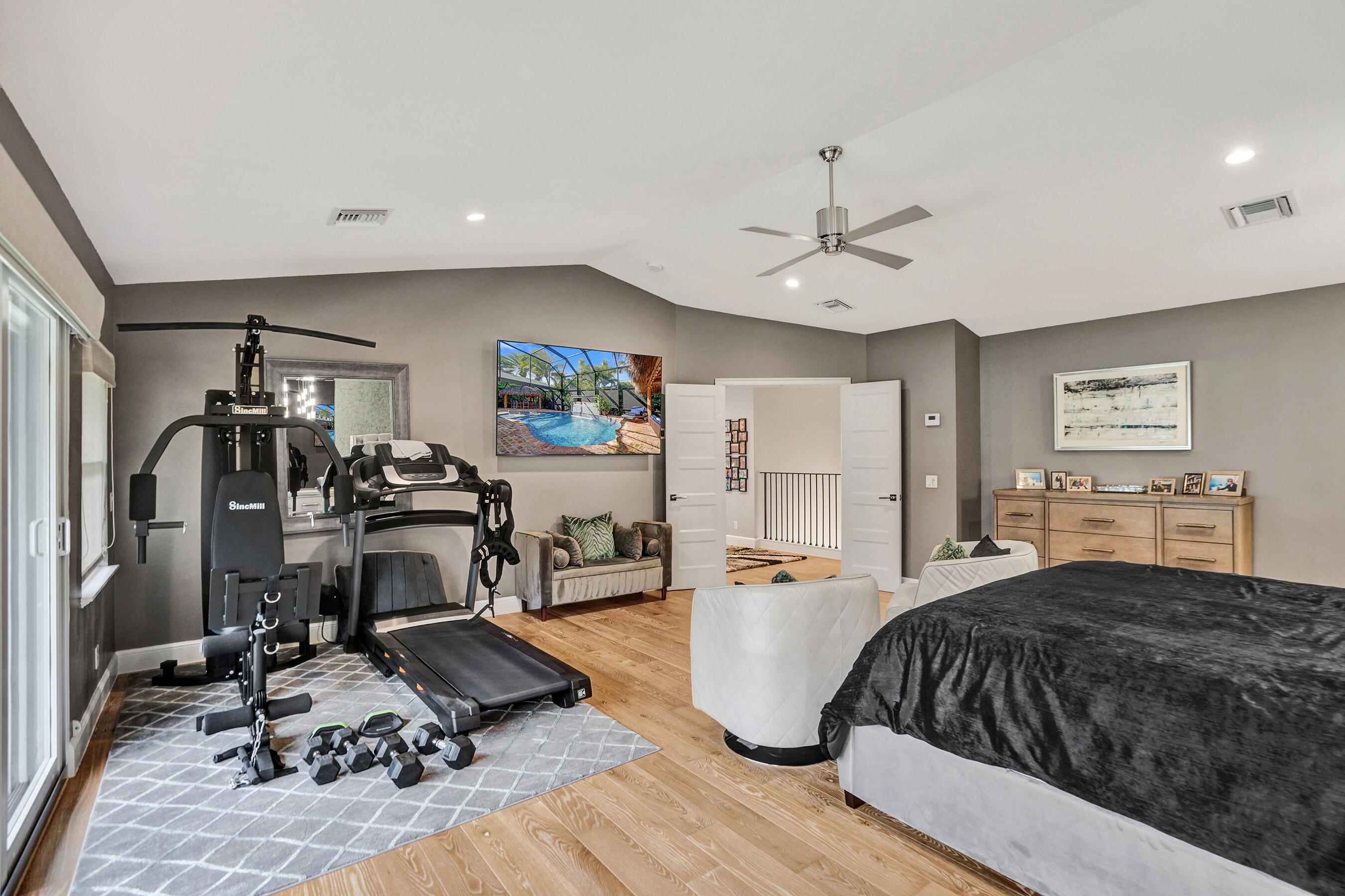 738 Middle Riv Fort Lauderdale, FL 33304