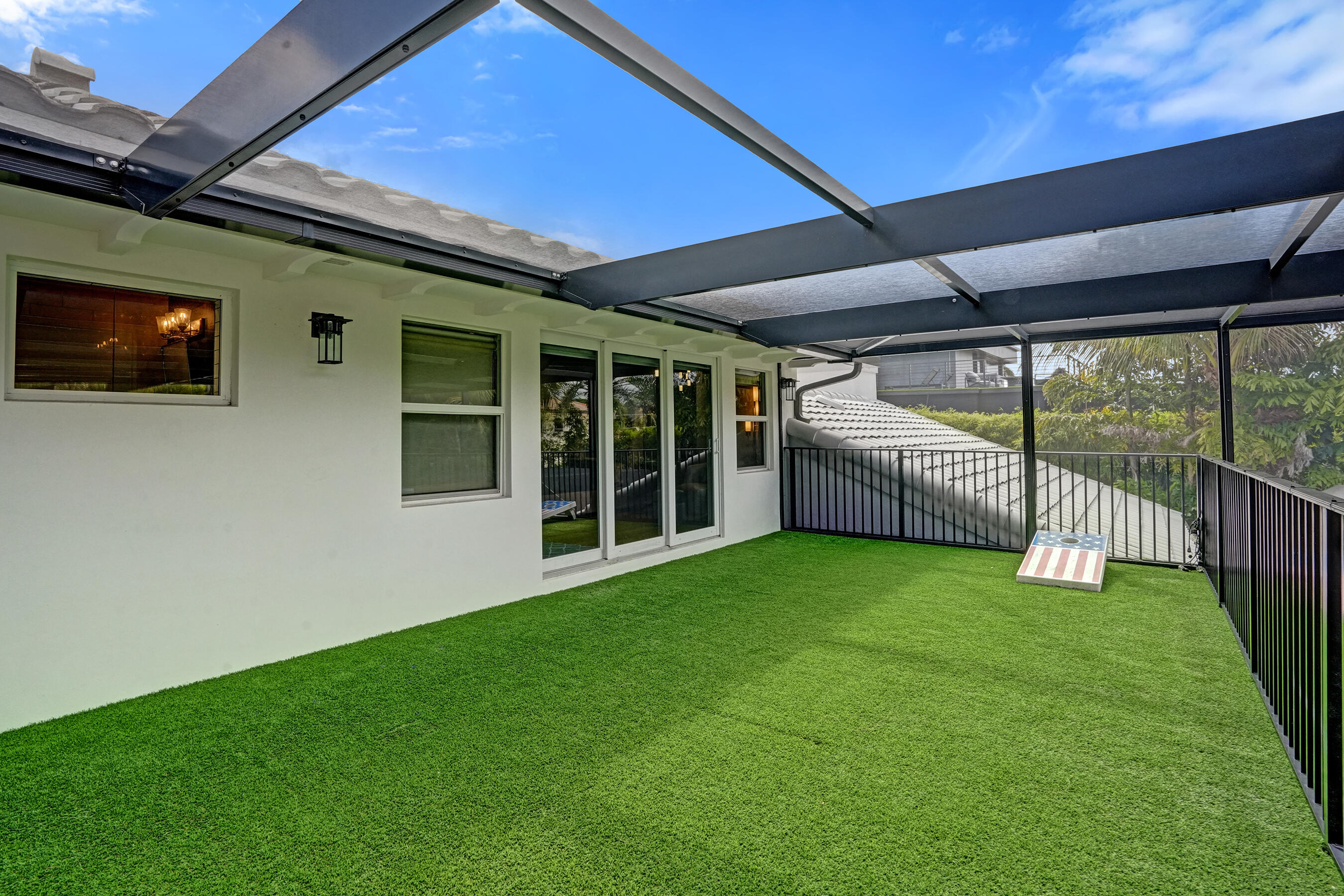 738 Middle Riv Fort Lauderdale, FL 33304