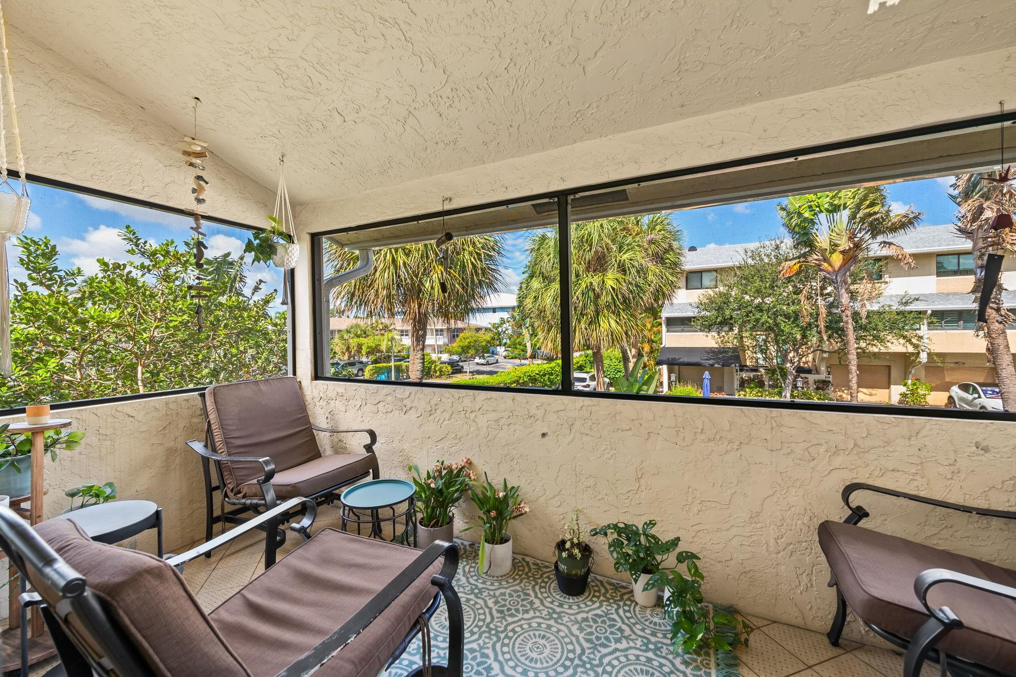 3225 NE 13th #201 Pompano Beach, FL 33062