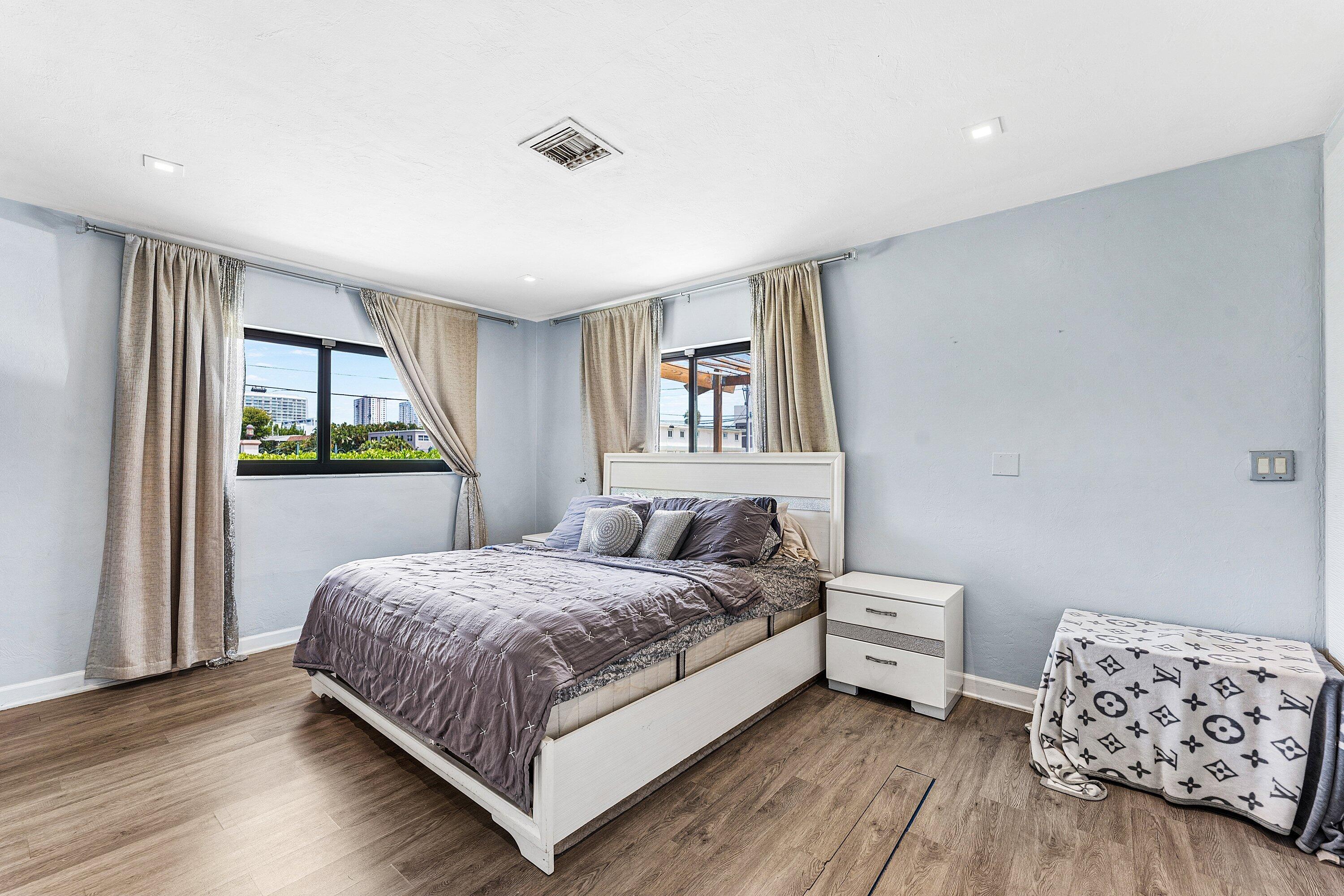 201 NE 26th Pompano Beach, FL 33062