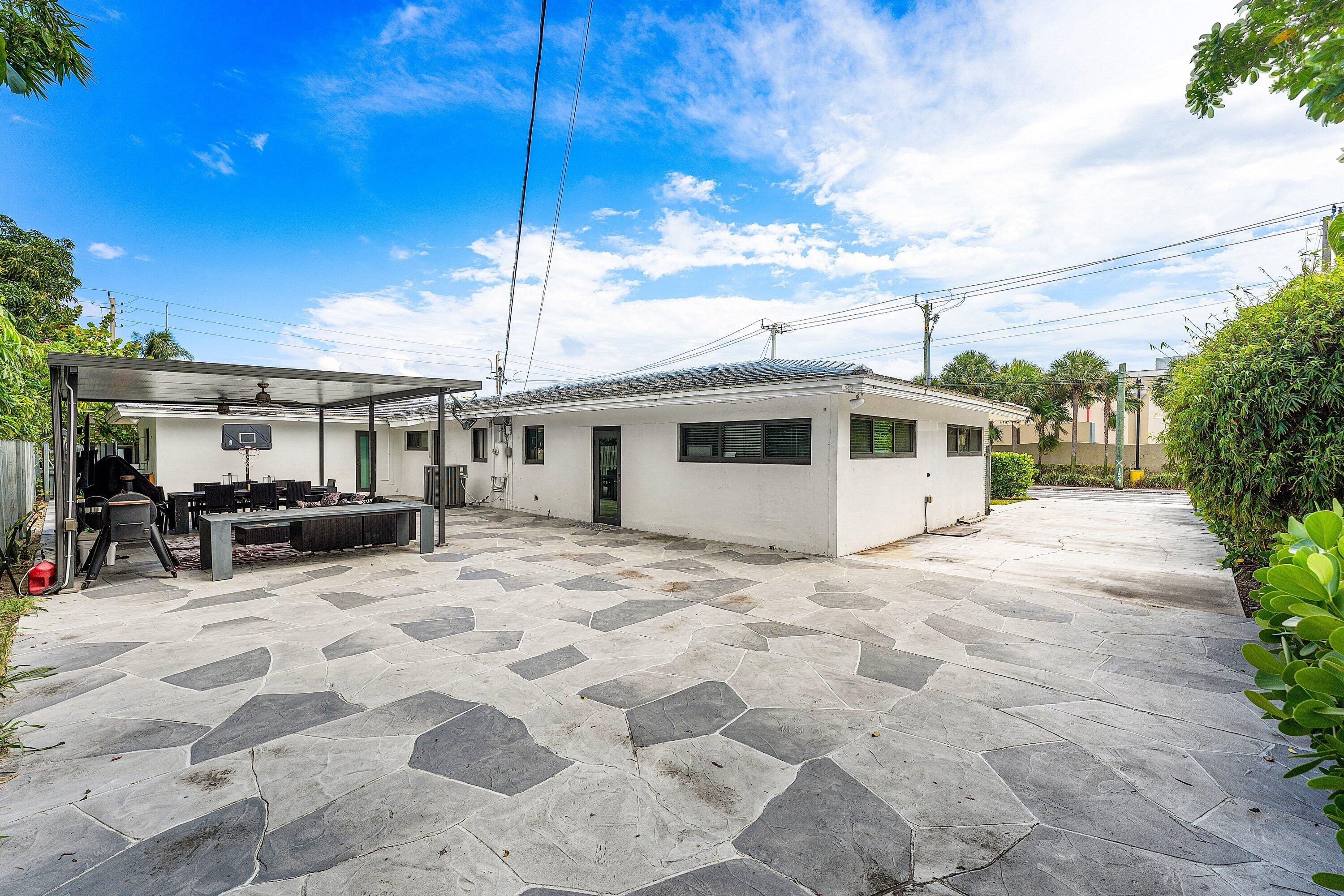 201 NE 26th Pompano Beach, FL 33062