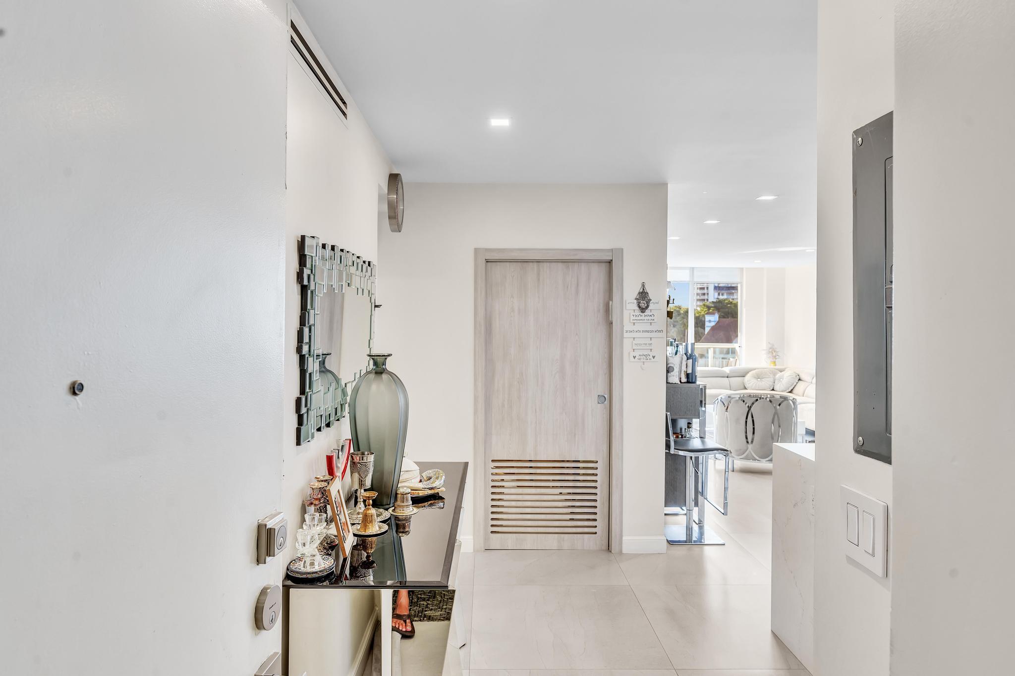 19390 Collins #421 Sunny Isles Beach, FL 33160