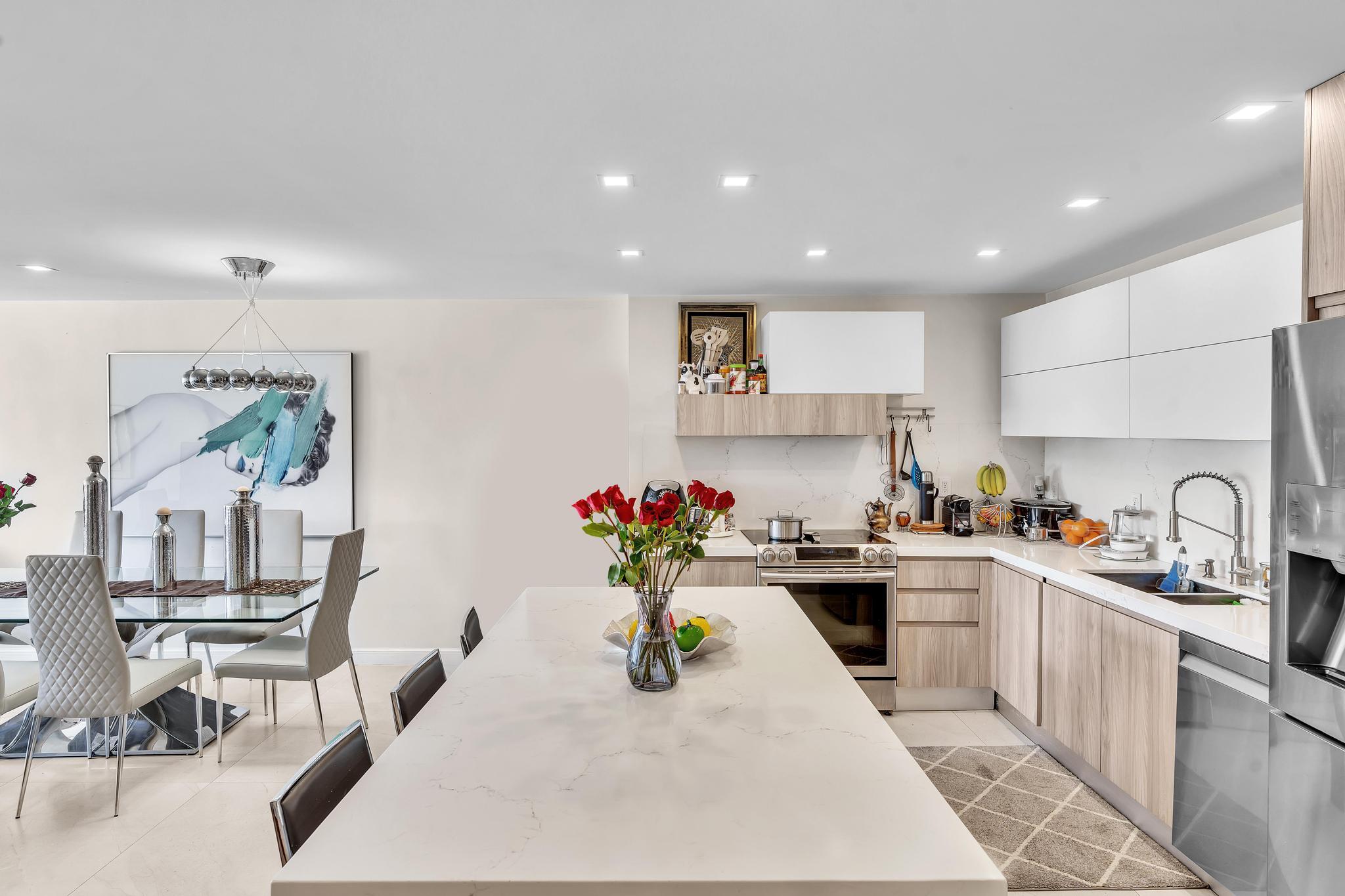 19390 Collins #421 Sunny Isles Beach, FL 33160