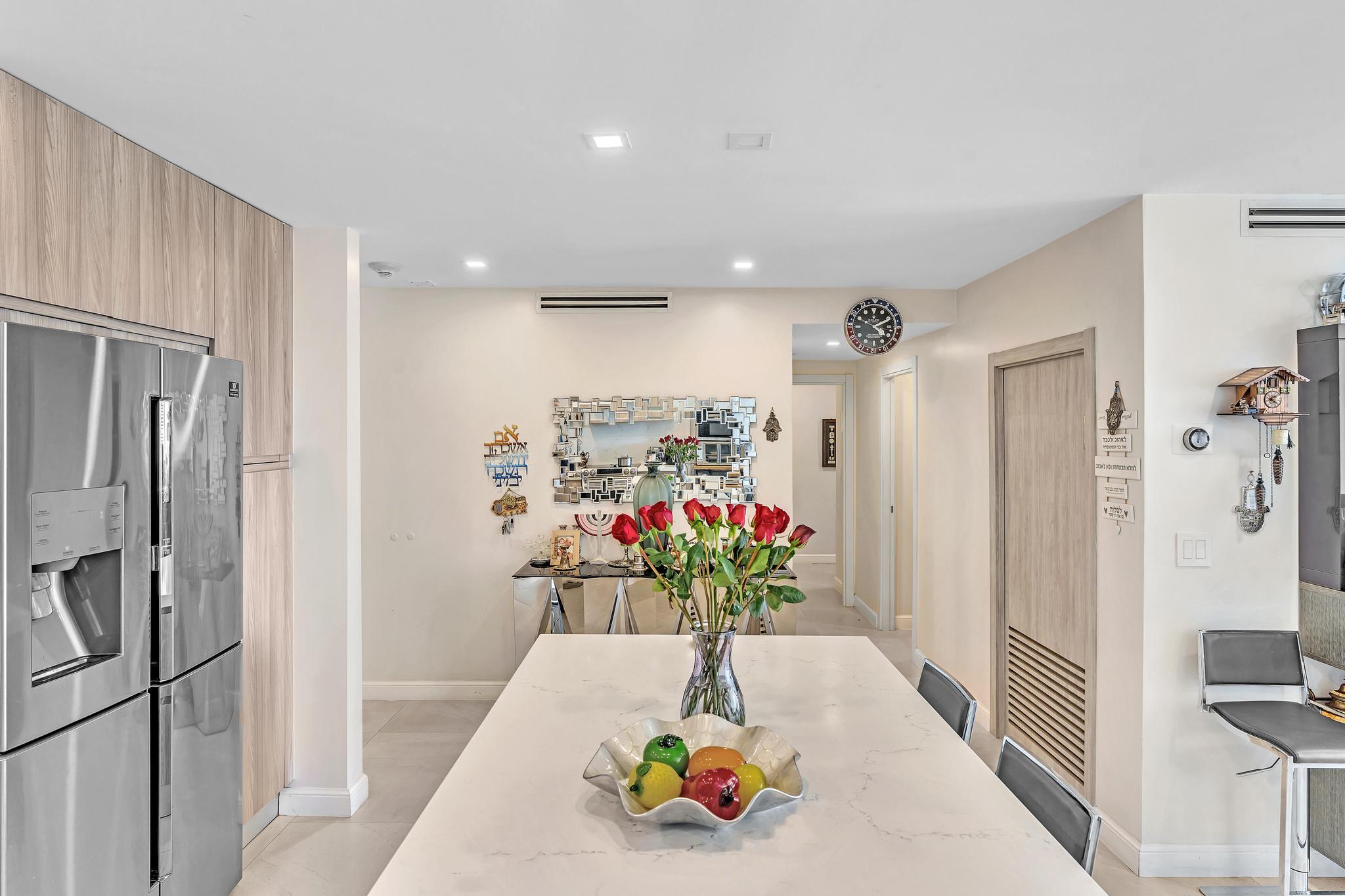 19390 Collins #421 Sunny Isles Beach, FL 33160