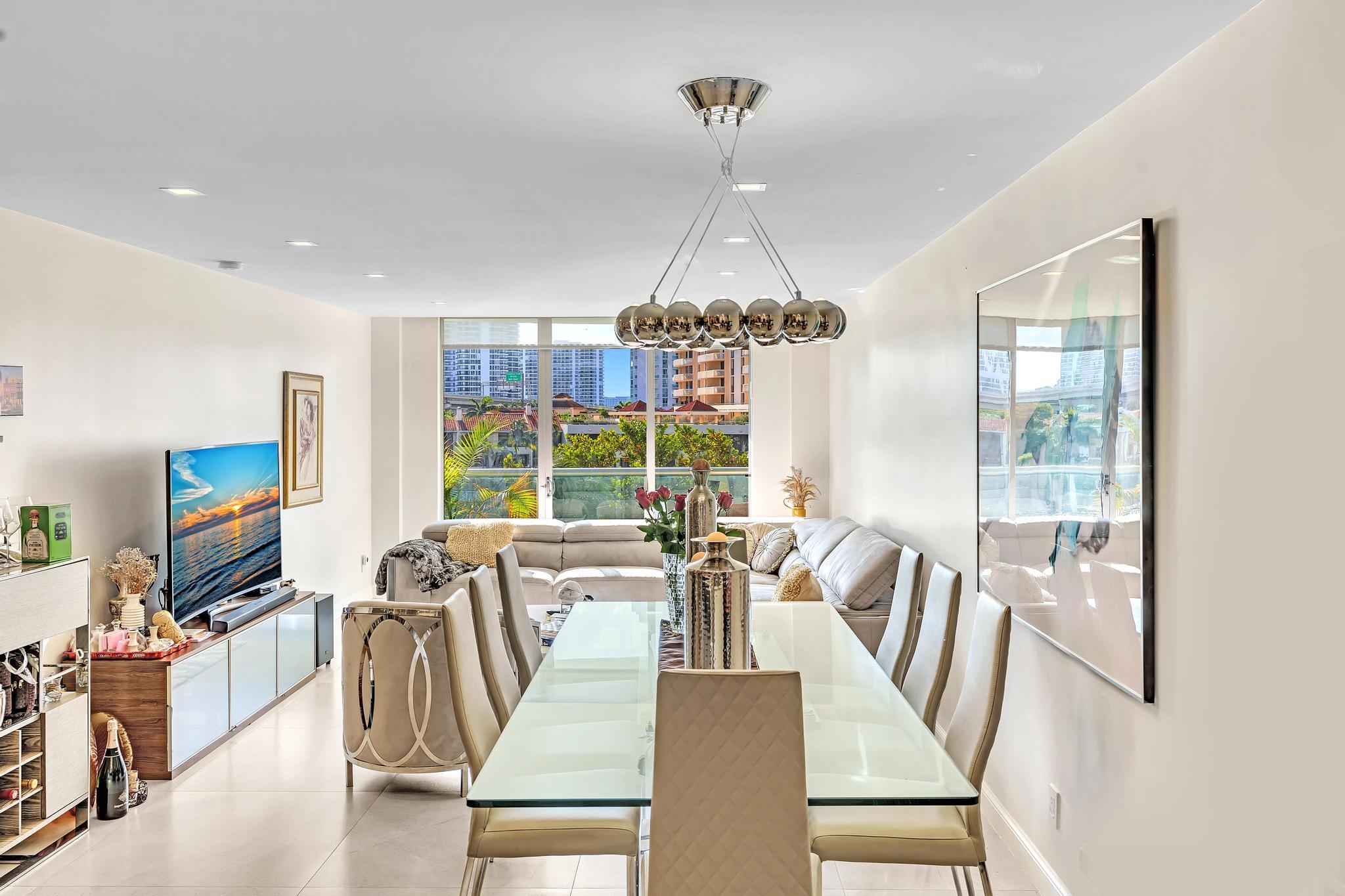 19390 Collins #421 Sunny Isles Beach, FL 33160