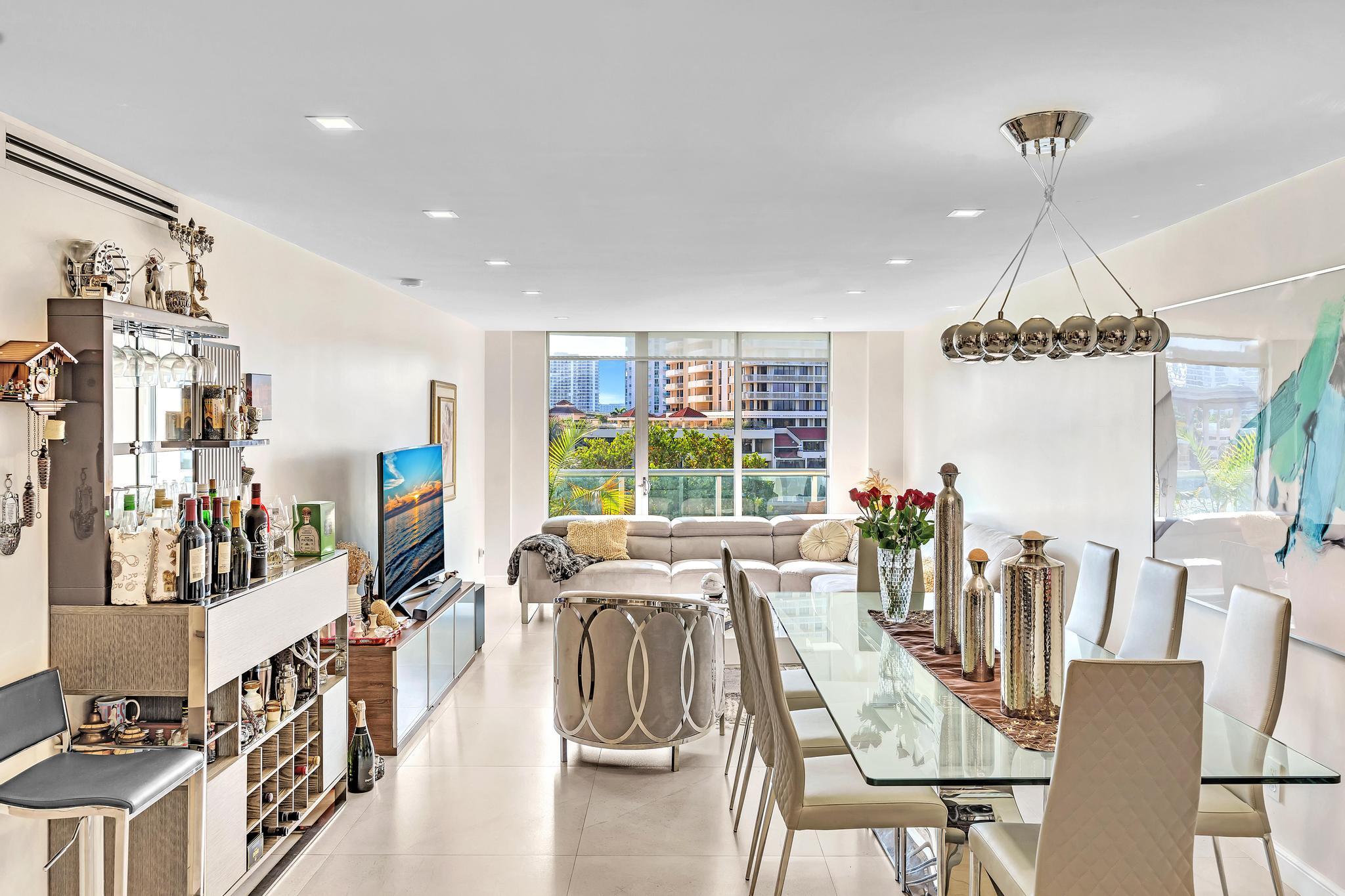 19390 Collins #421 Sunny Isles Beach, FL 33160
