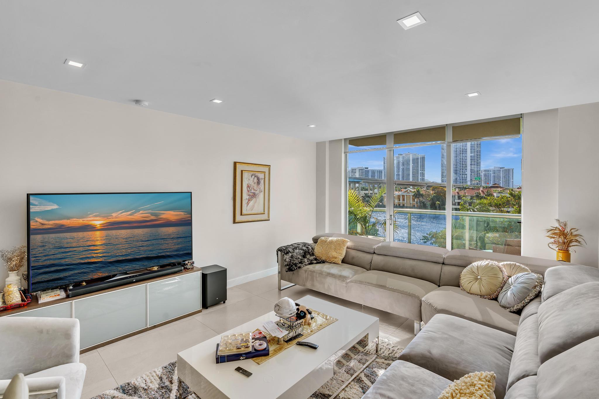 19390 Collins #421 Sunny Isles Beach, FL 33160
