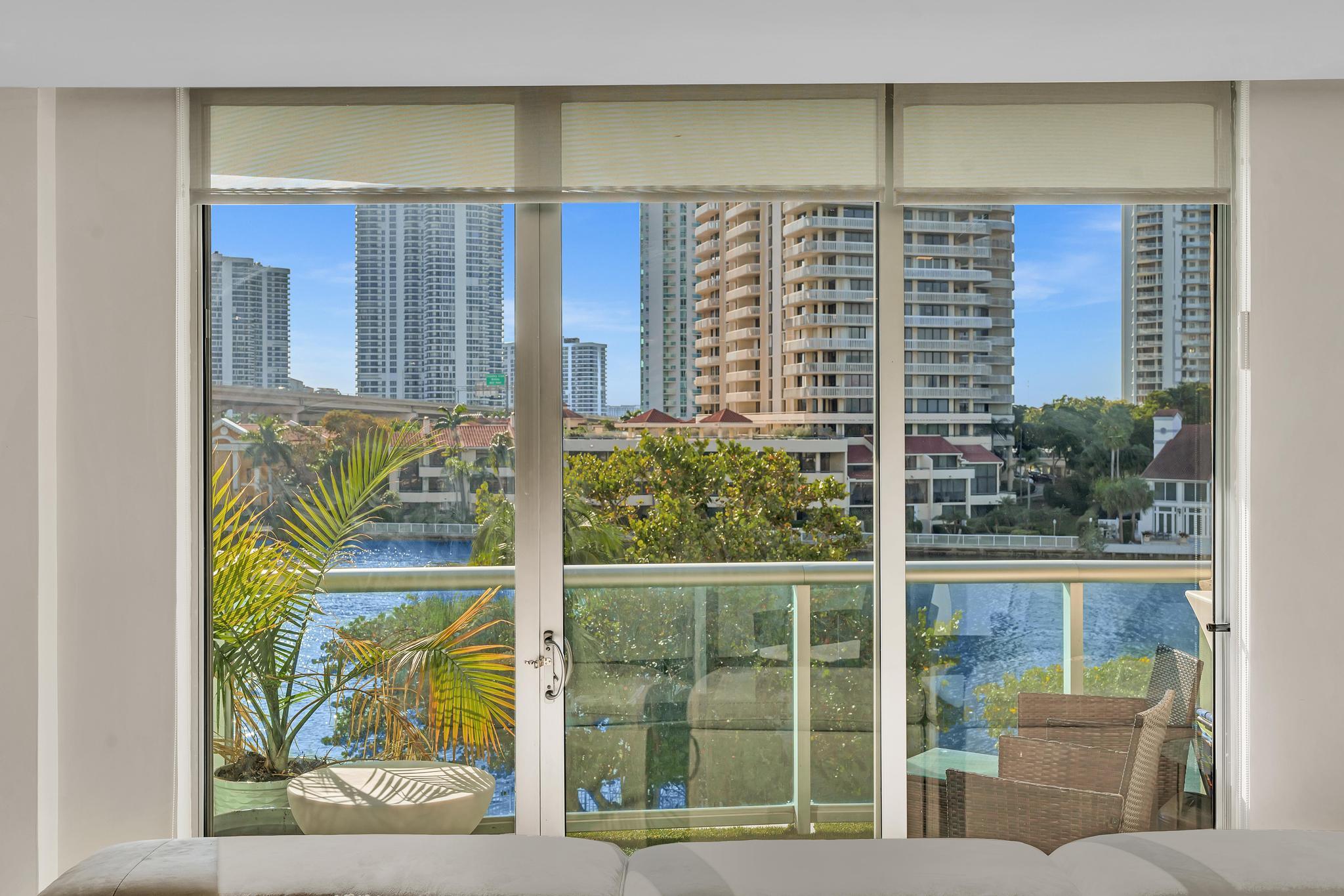 19390 Collins #421 Sunny Isles Beach, FL 33160