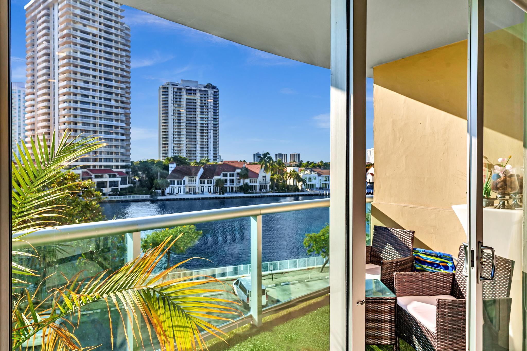 19390 Collins #421 Sunny Isles Beach, FL 33160