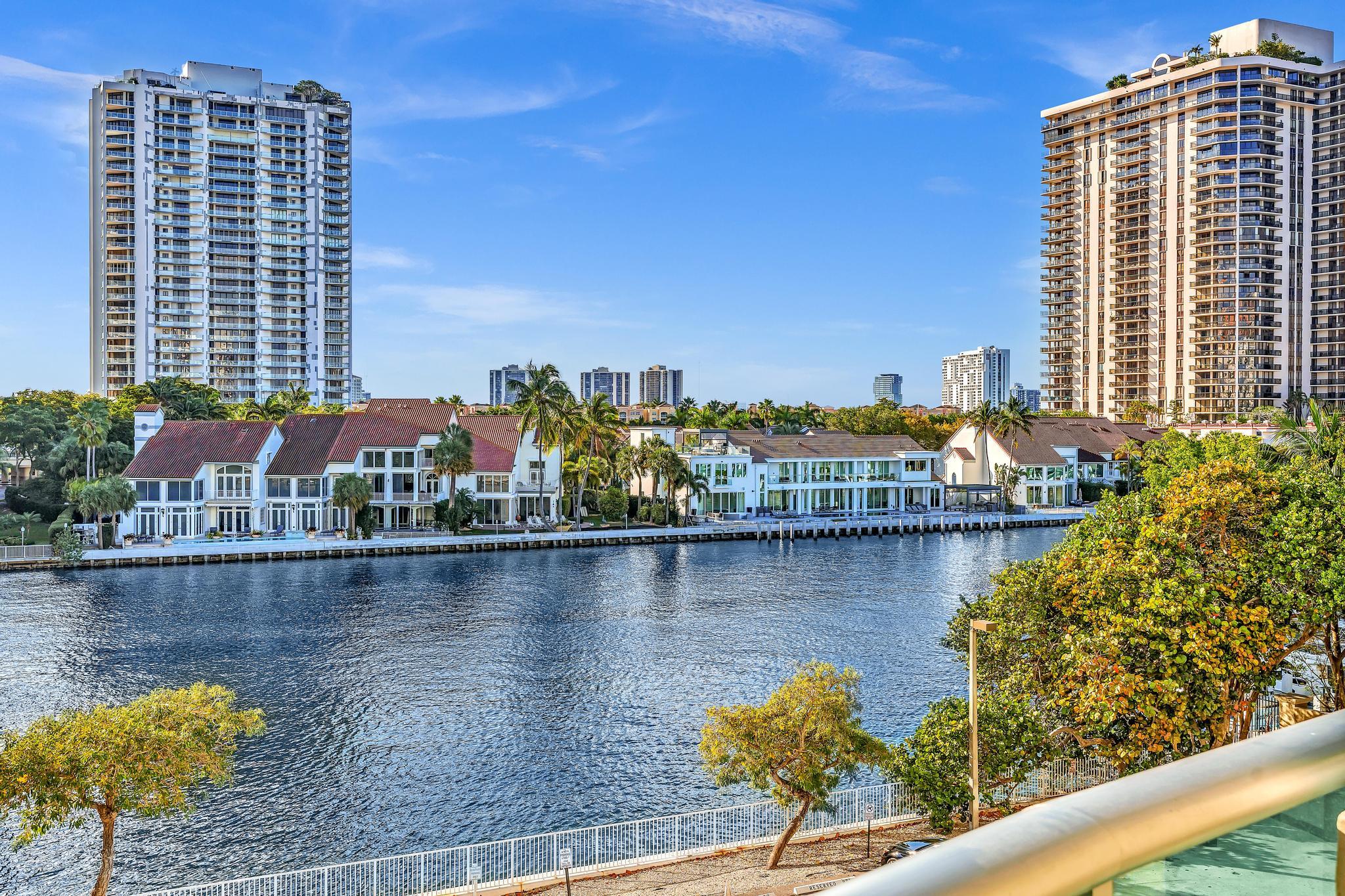 19390 Collins #421 Sunny Isles Beach, FL 33160