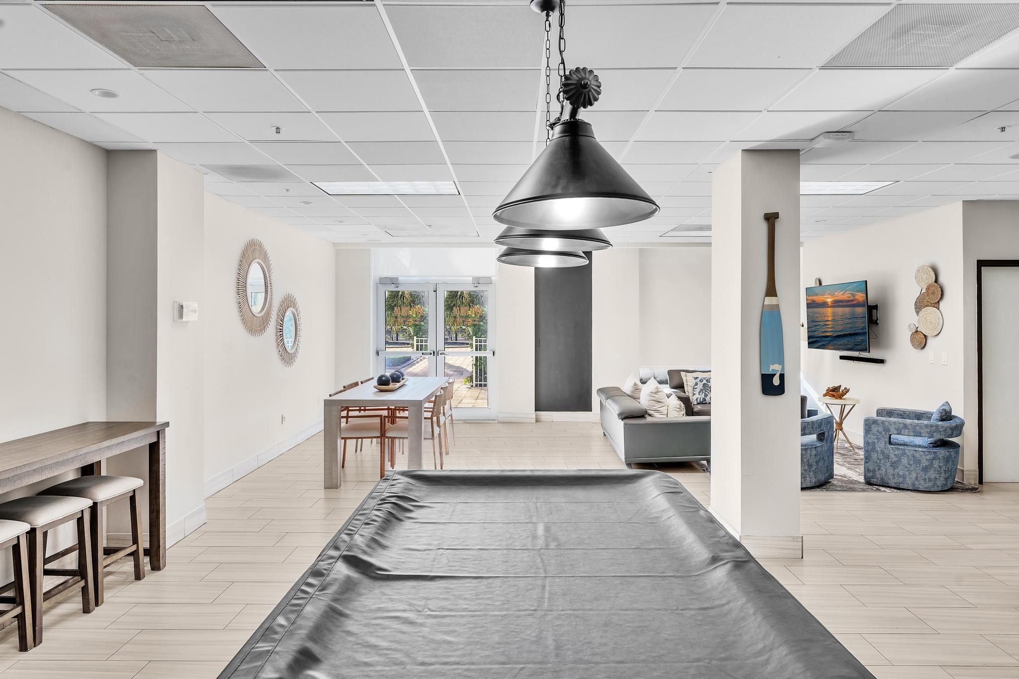 19390 Collins #421 Sunny Isles Beach, FL 33160