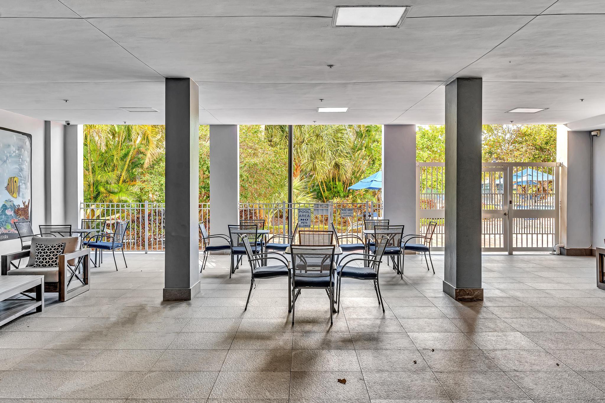 19390 Collins #421 Sunny Isles Beach, FL 33160