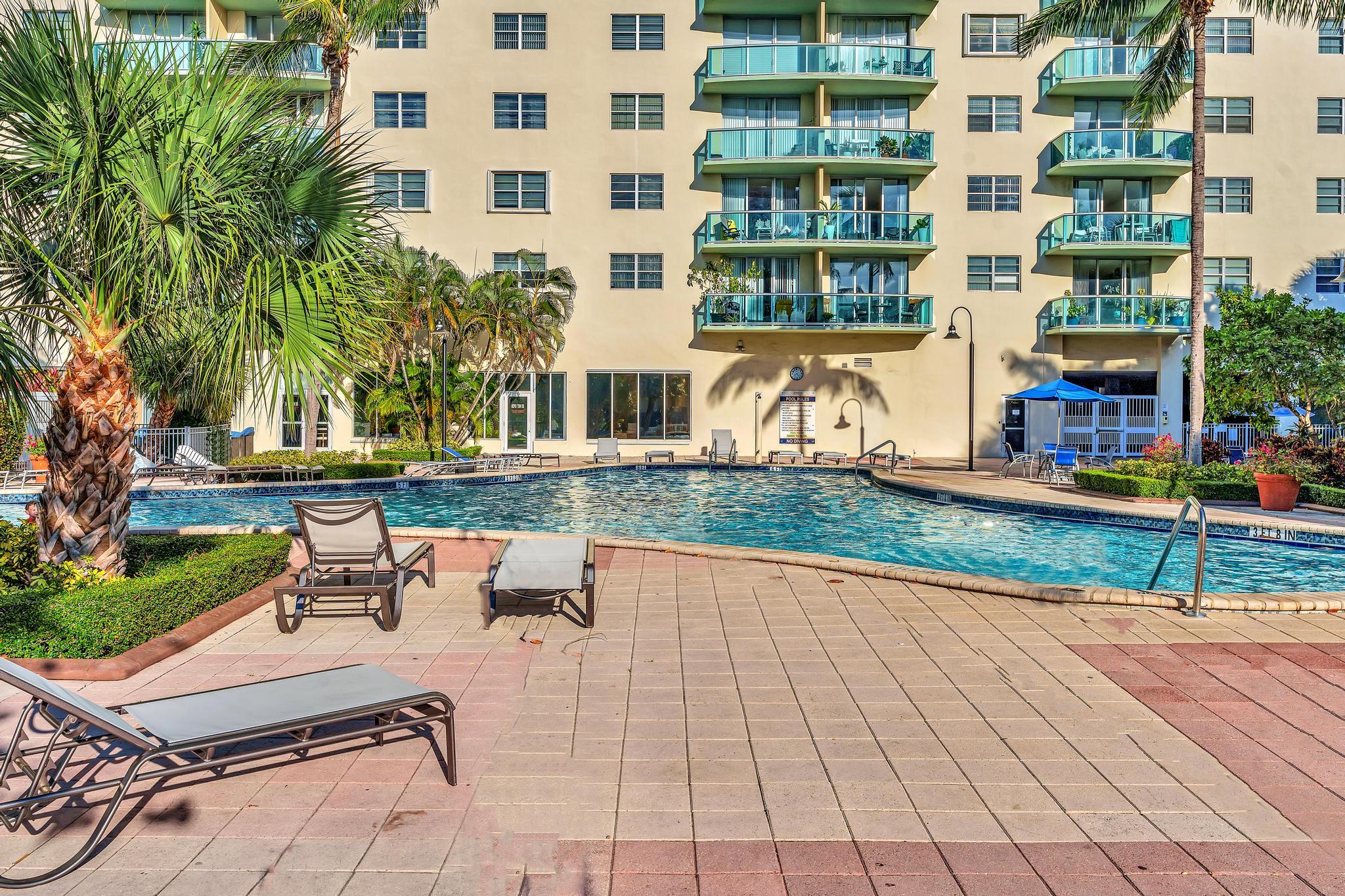 19390 Collins #421 Sunny Isles Beach, FL 33160