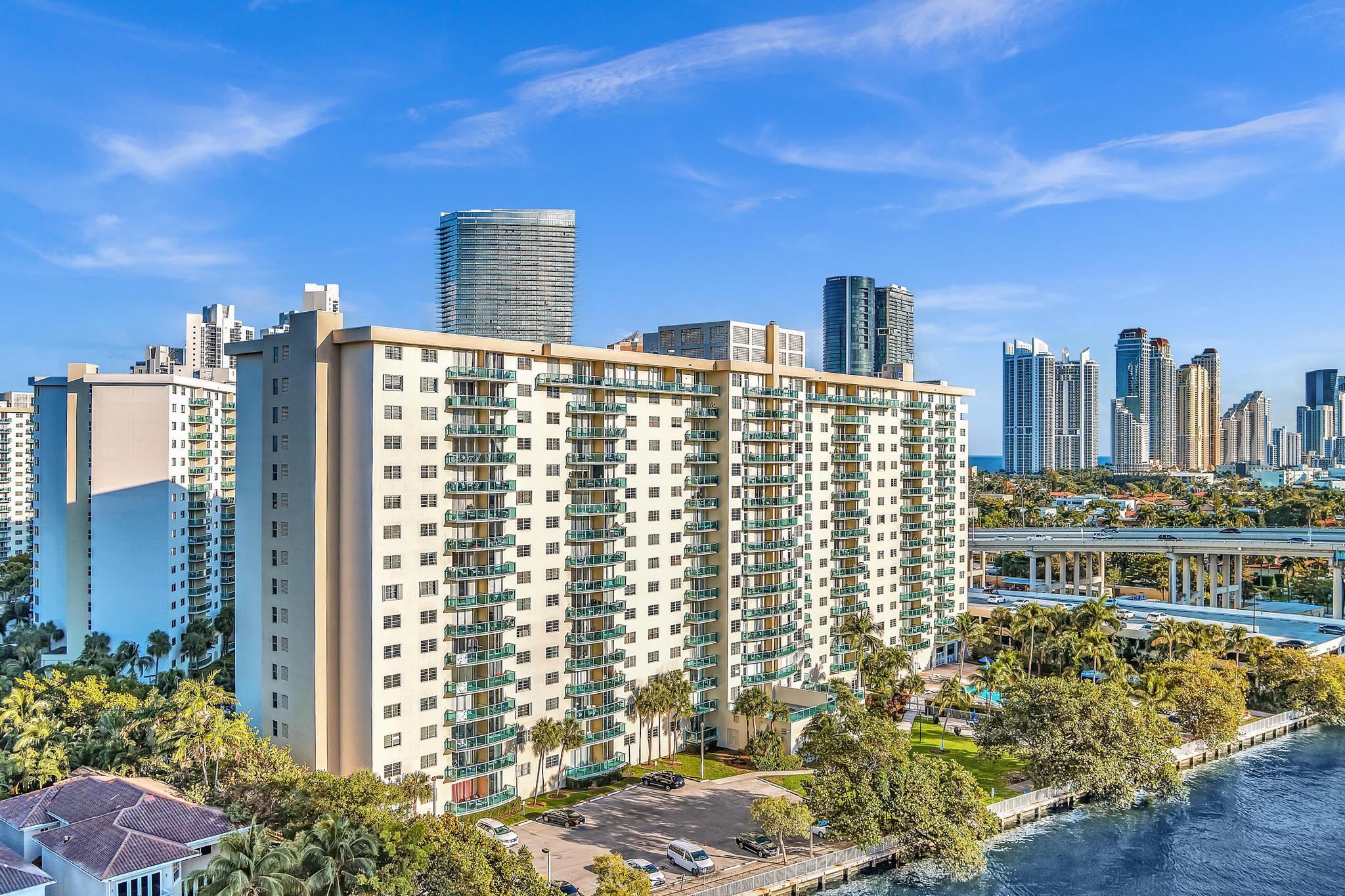 19390 Collins #421 Sunny Isles Beach, FL 33160