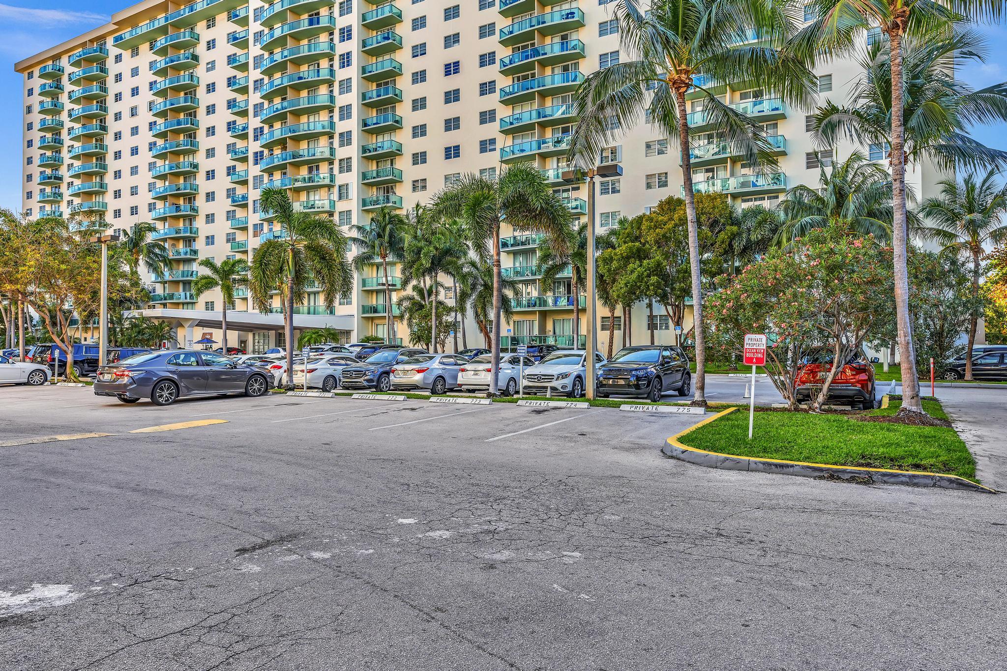 19390 Collins #421 Sunny Isles Beach, FL 33160