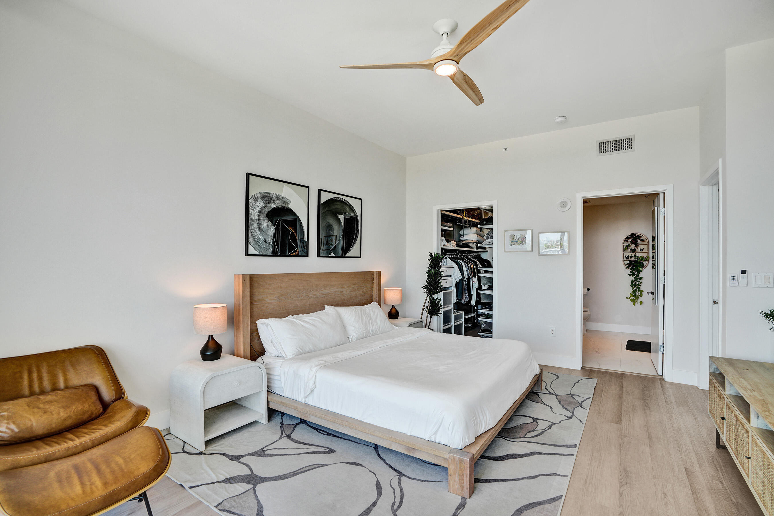 3470 E Coast #H2704 Miami, FL 33137