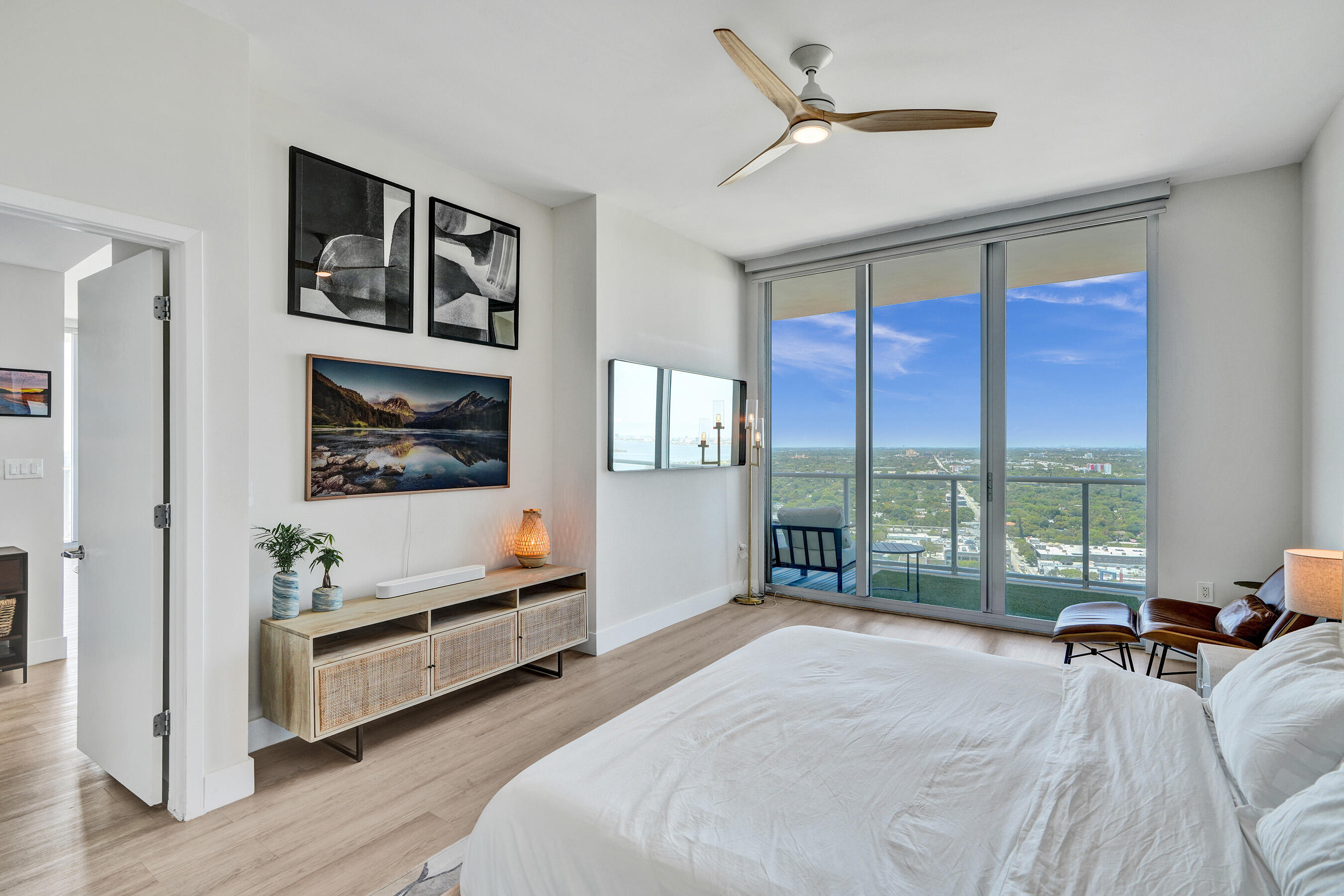 3470 E Coast #H2704 Miami, FL 33137