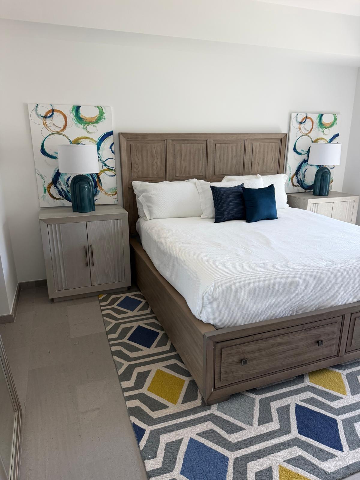 88 SW 7th #1006 Miami, FL 33130