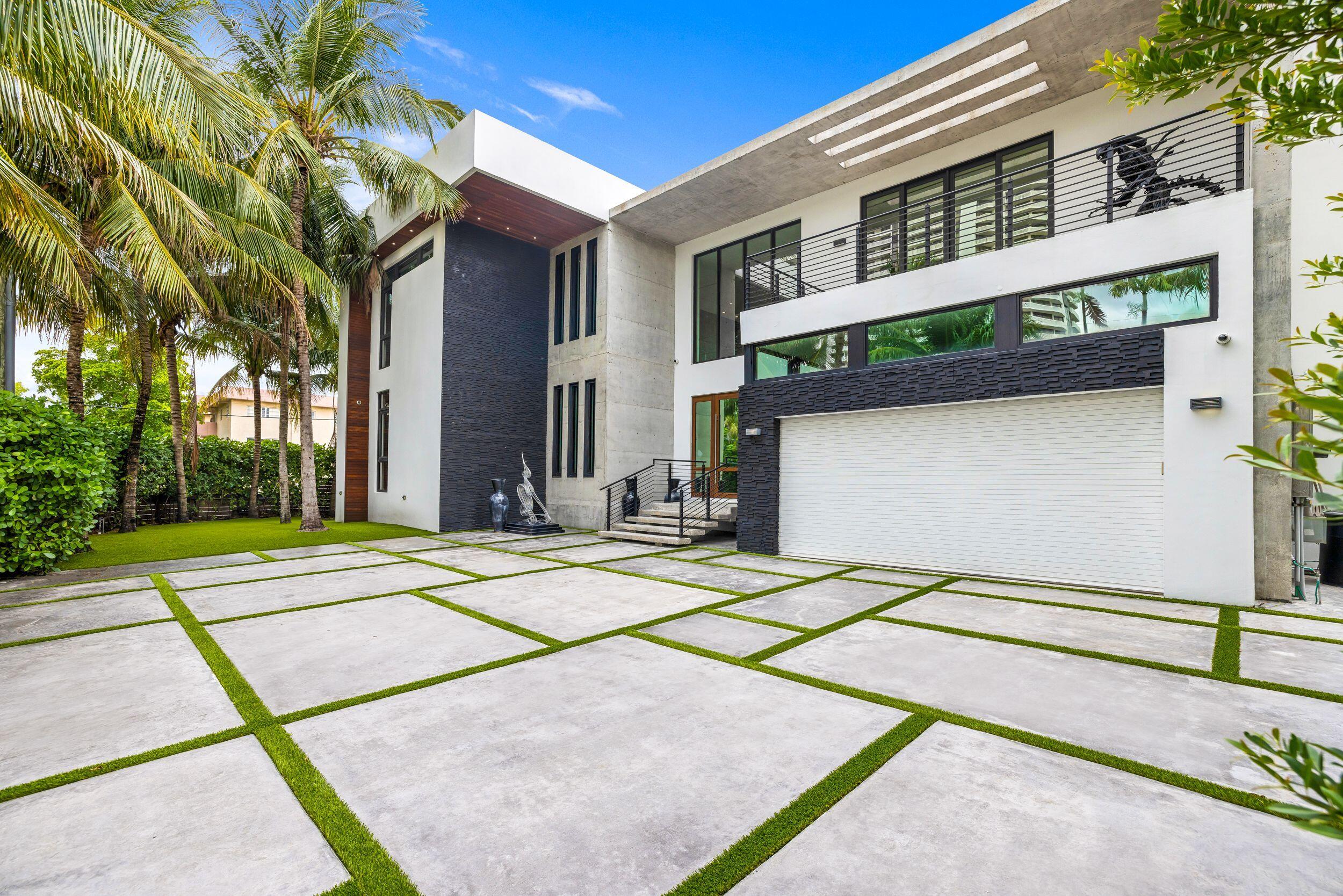 3462 NE 171st North Miami Beach, FL 33160