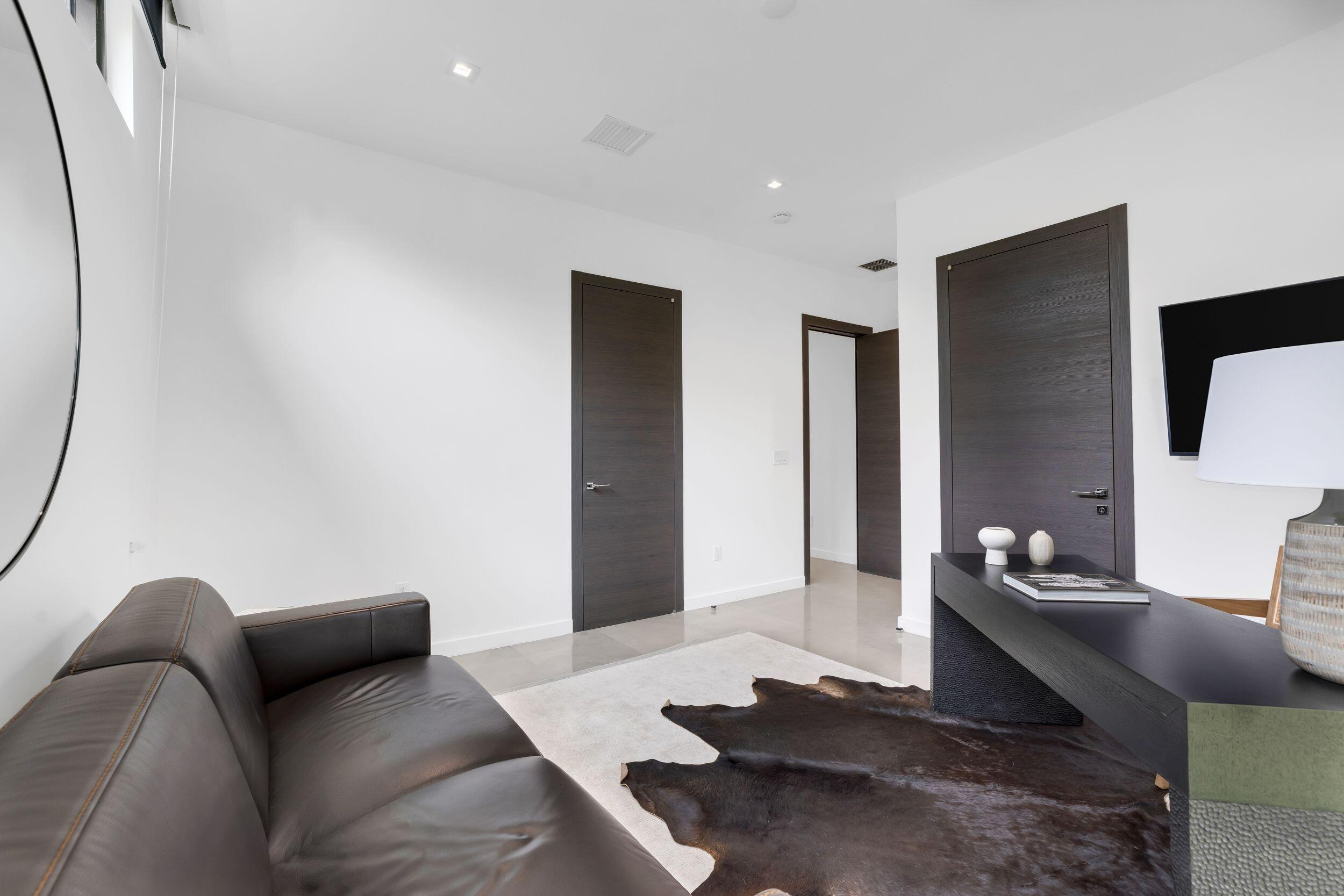 3462 NE 171st North Miami Beach, FL 33160
