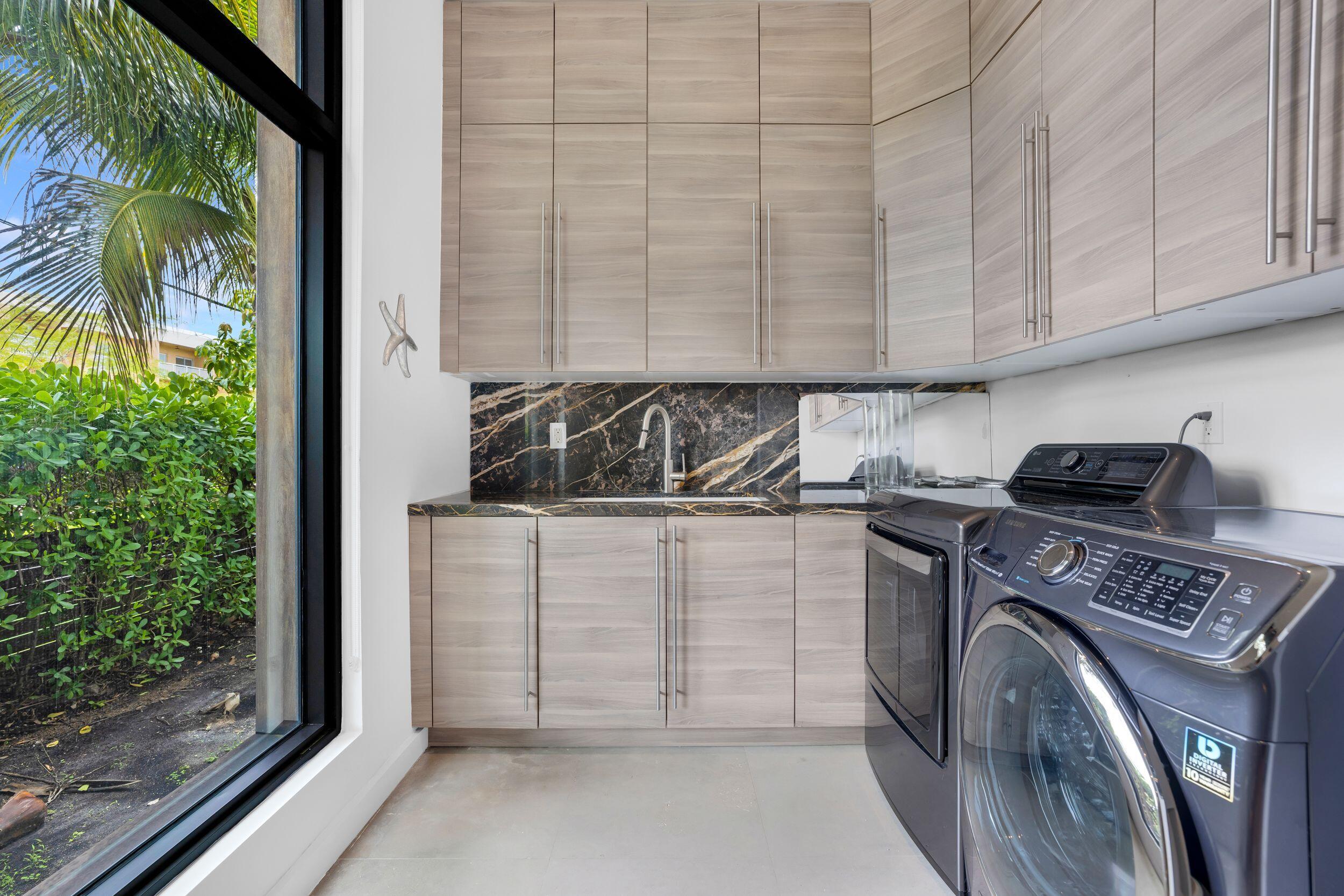 3462 NE 171st North Miami Beach, FL 33160