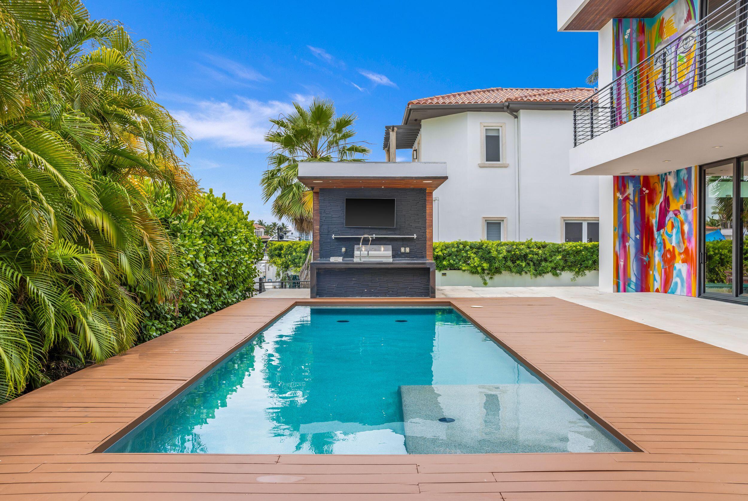 3462 NE 171st North Miami Beach, FL 33160