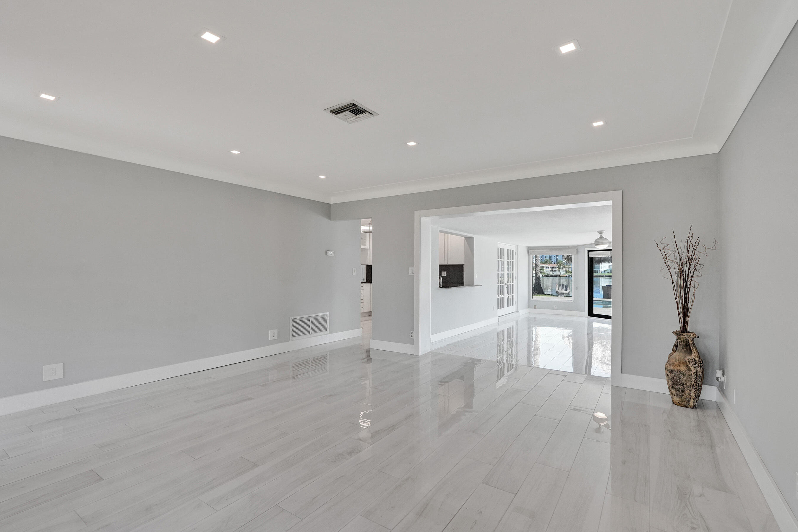 271 SE 5th Pompano Beach, FL 33060