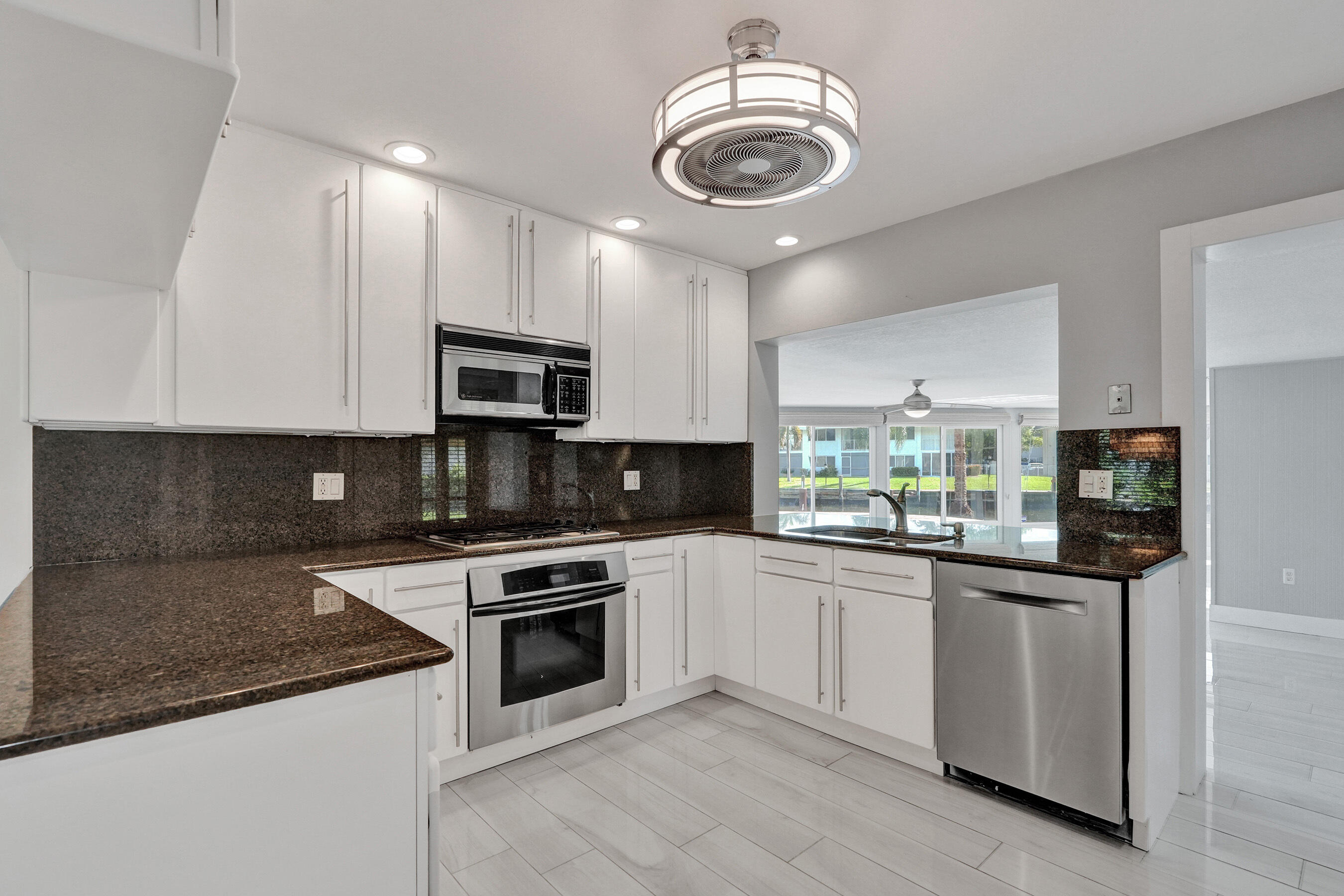 271 SE 5th Pompano Beach, FL 33060