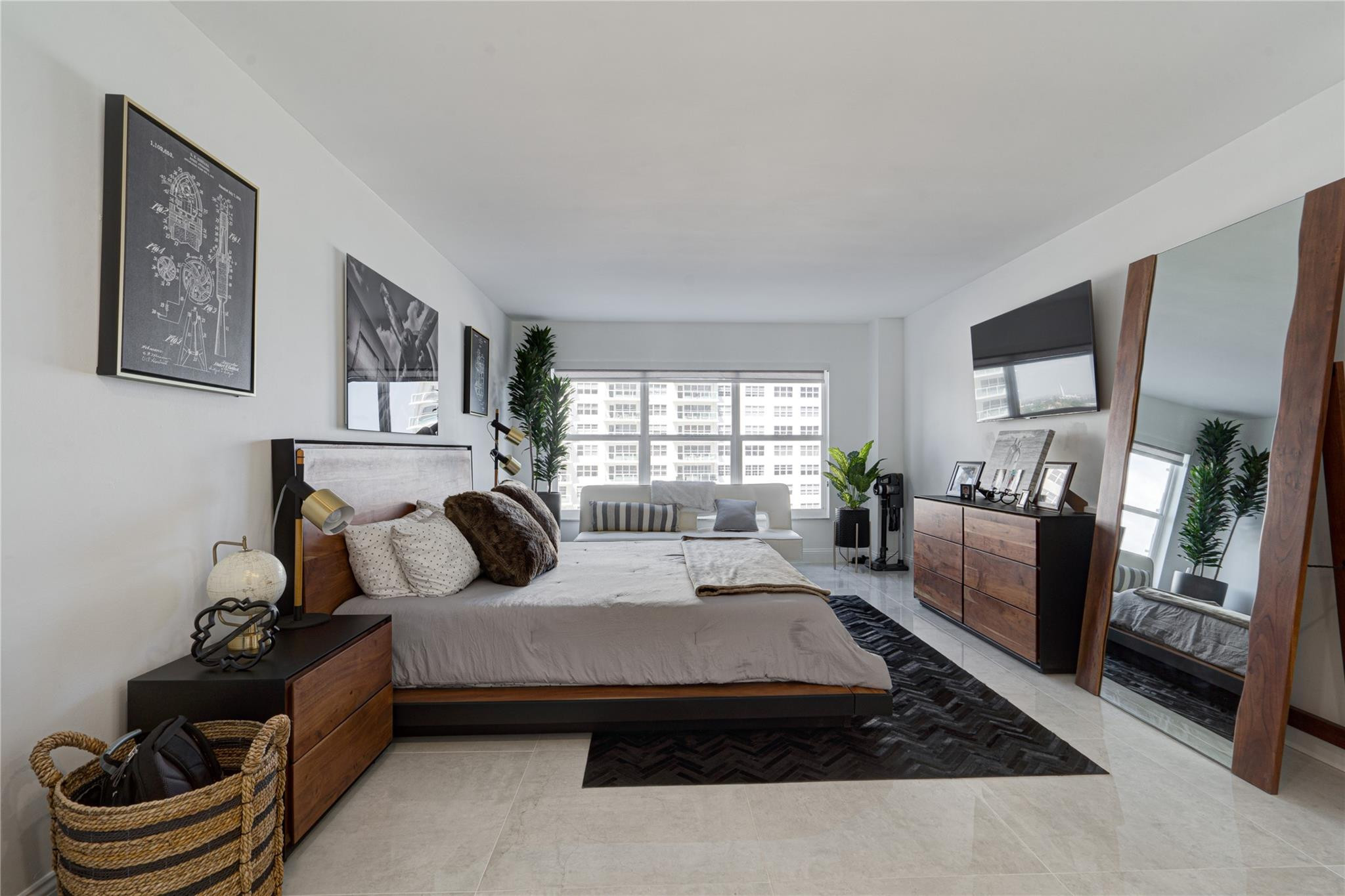 3500 Galt Ocean #716 Fort Lauderdale, FL 33308