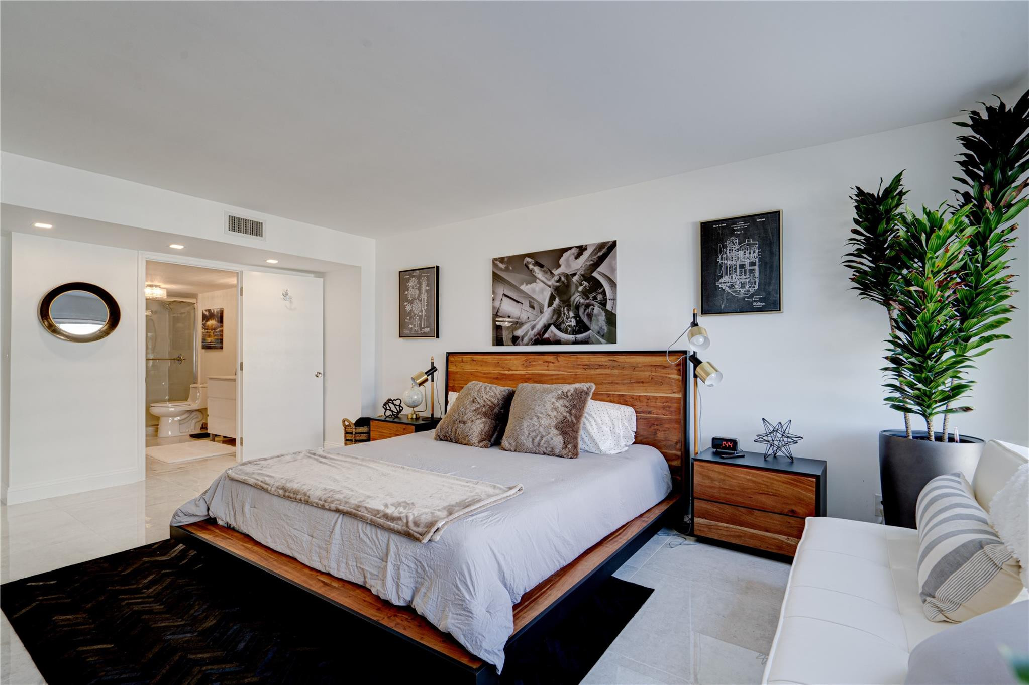 3500 Galt Ocean #716 Fort Lauderdale, FL 33308