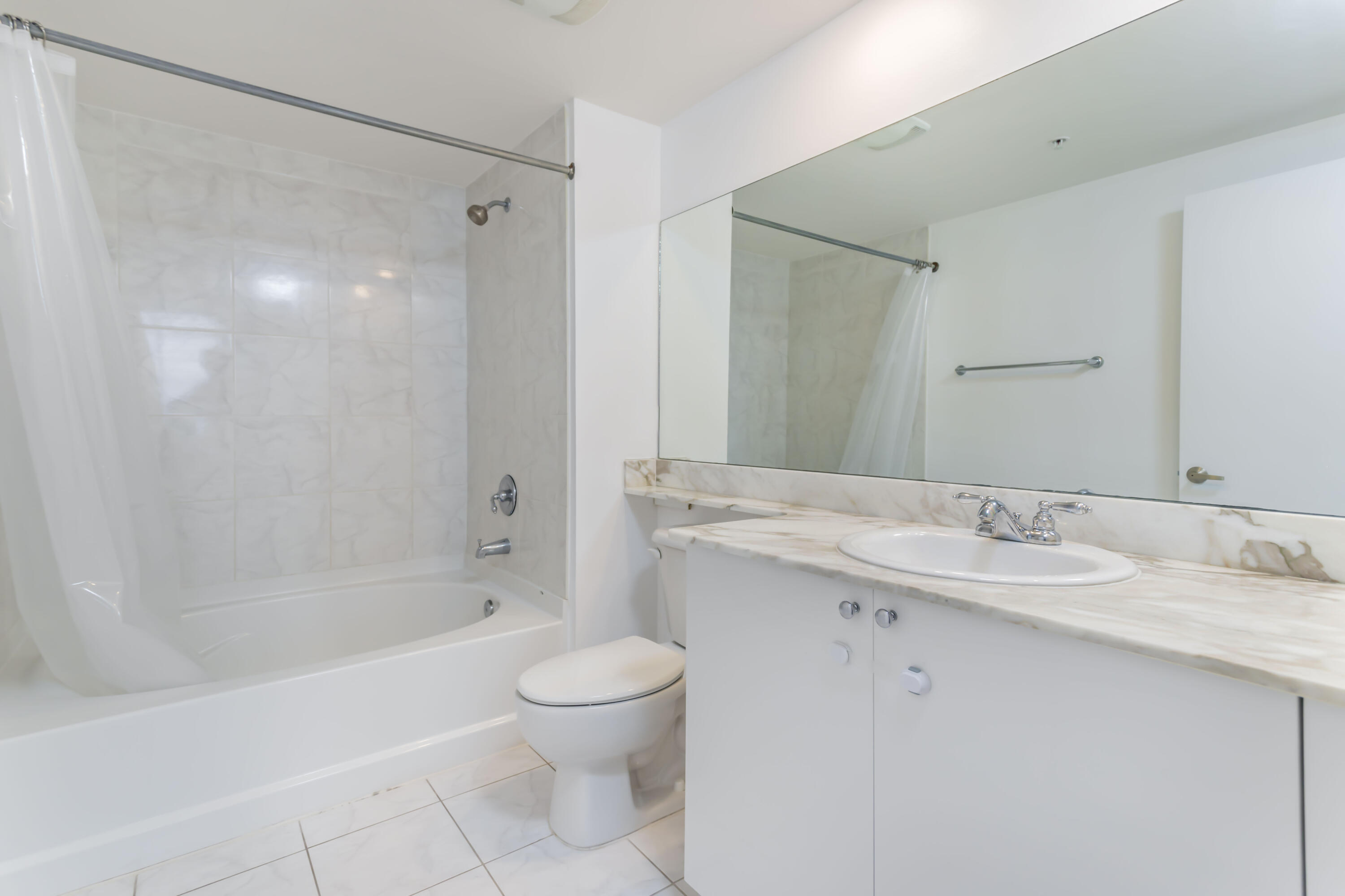 image The Venture at Aventura13