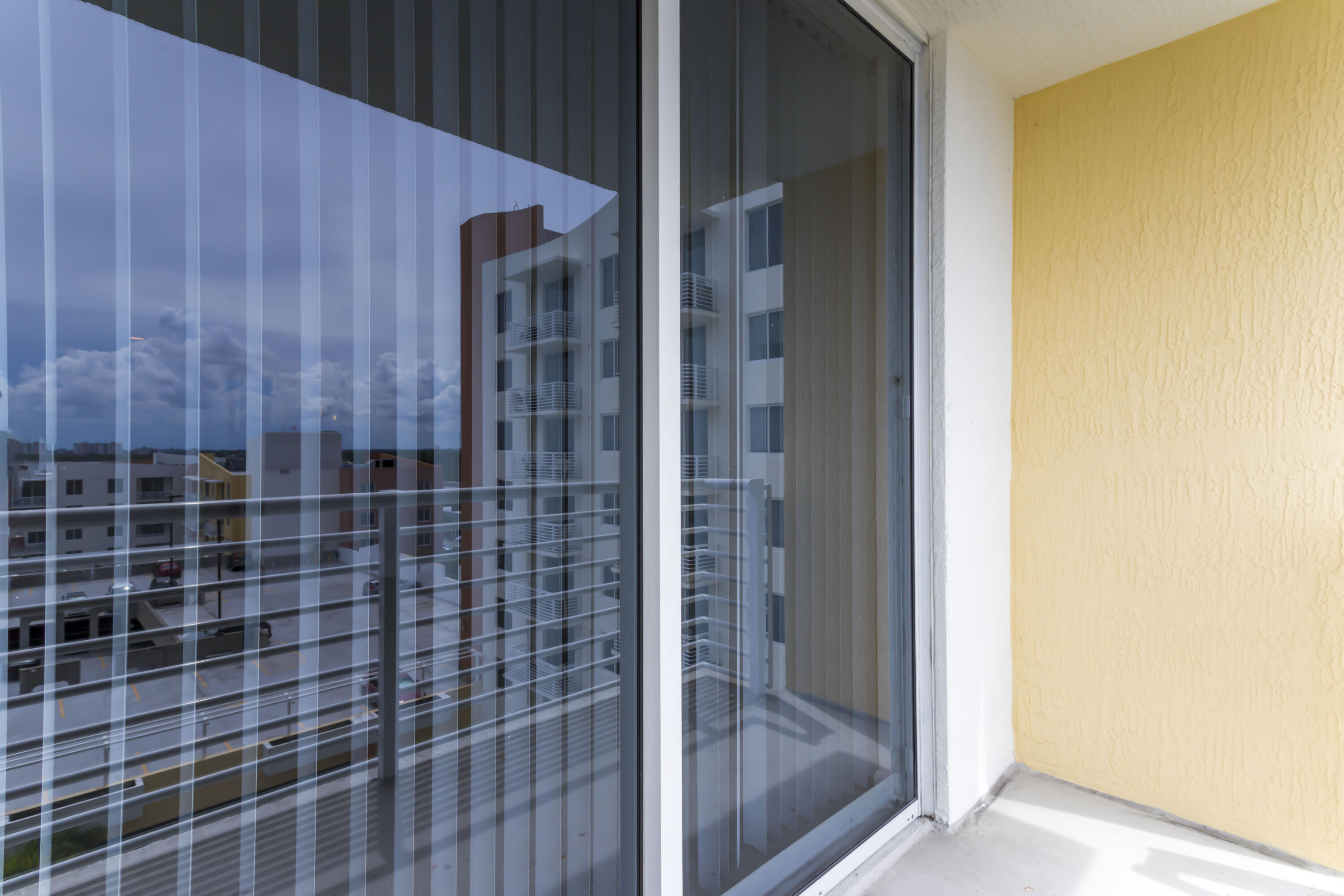 image The Venture at Aventura18