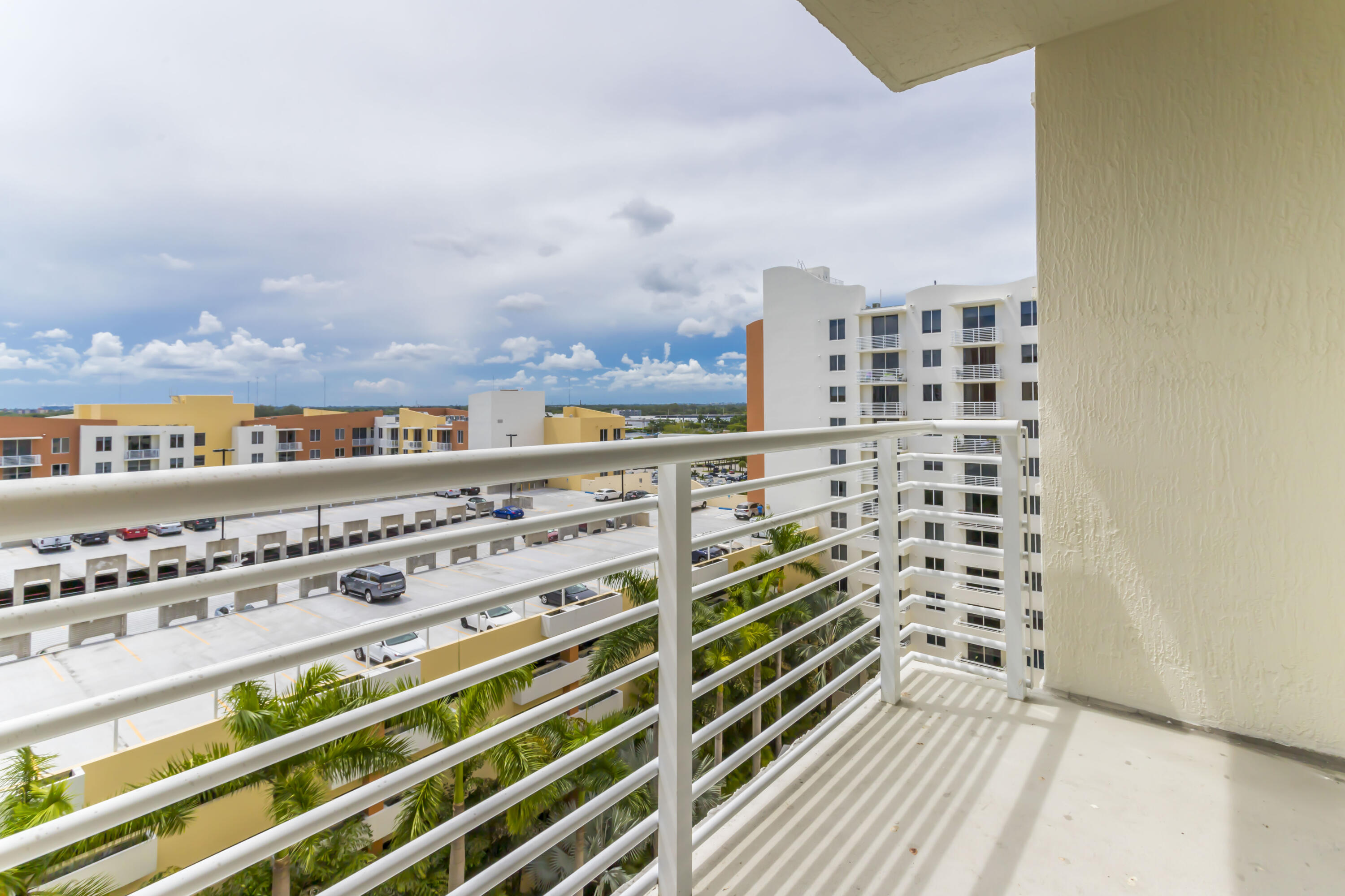 image The Venture at Aventura19