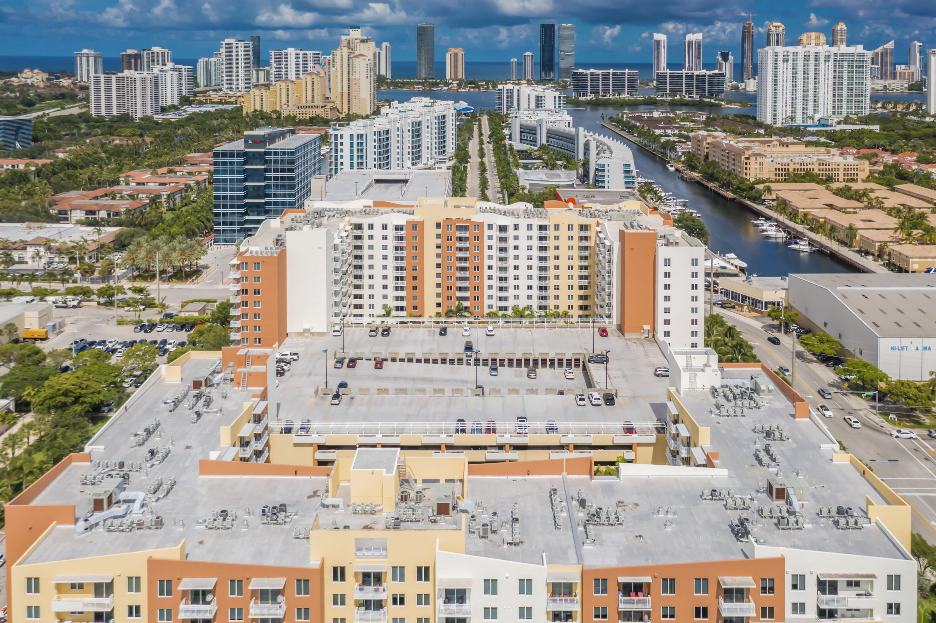 image The Venture at Aventura22