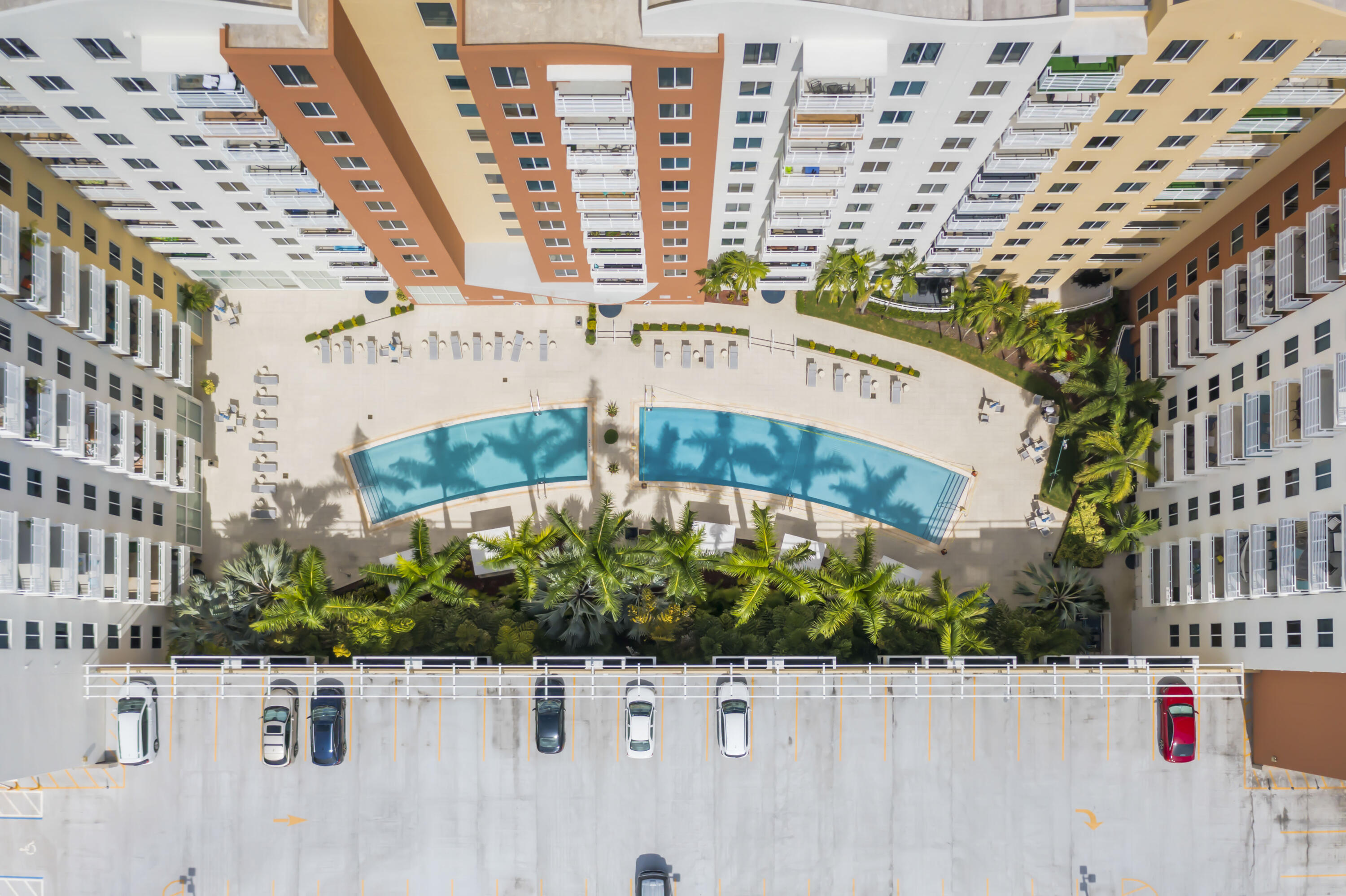 image The Venture at Aventura3