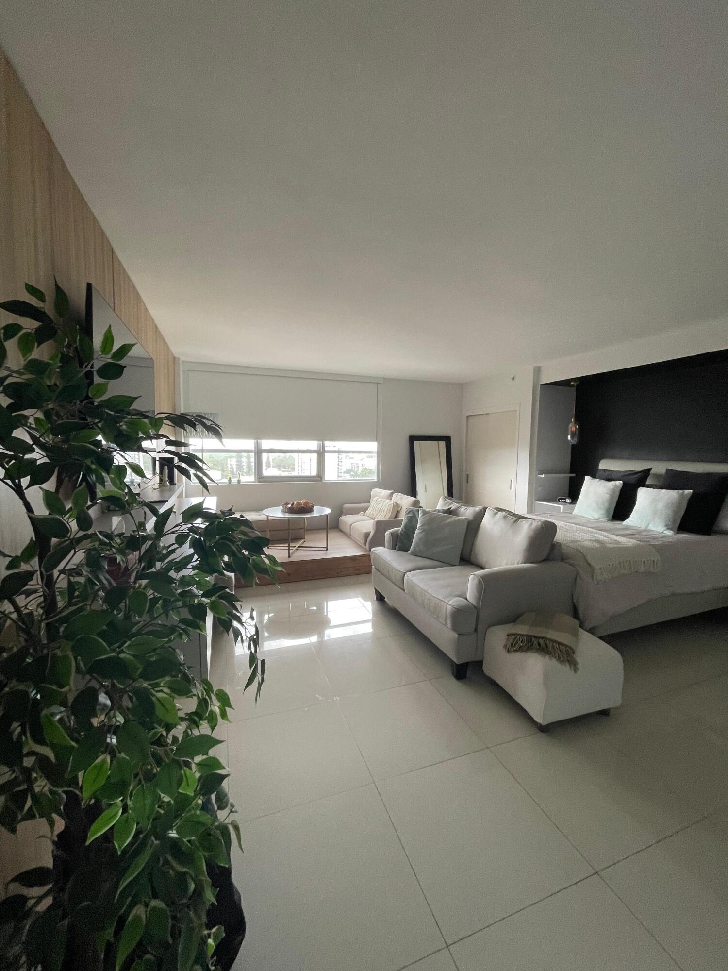 1500 Bay #1176S