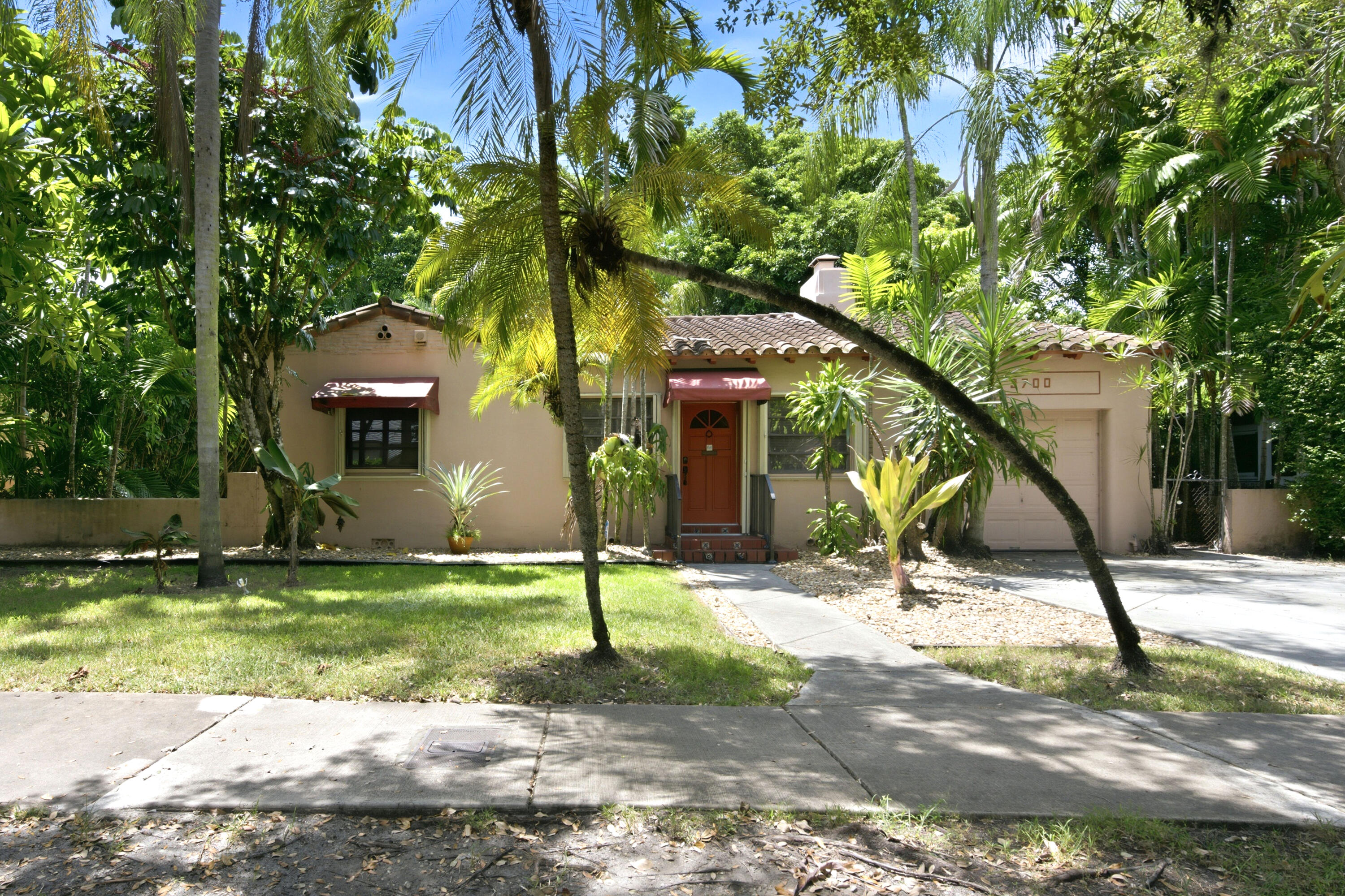 3700 Harlano St Coral Gables, FL 33134