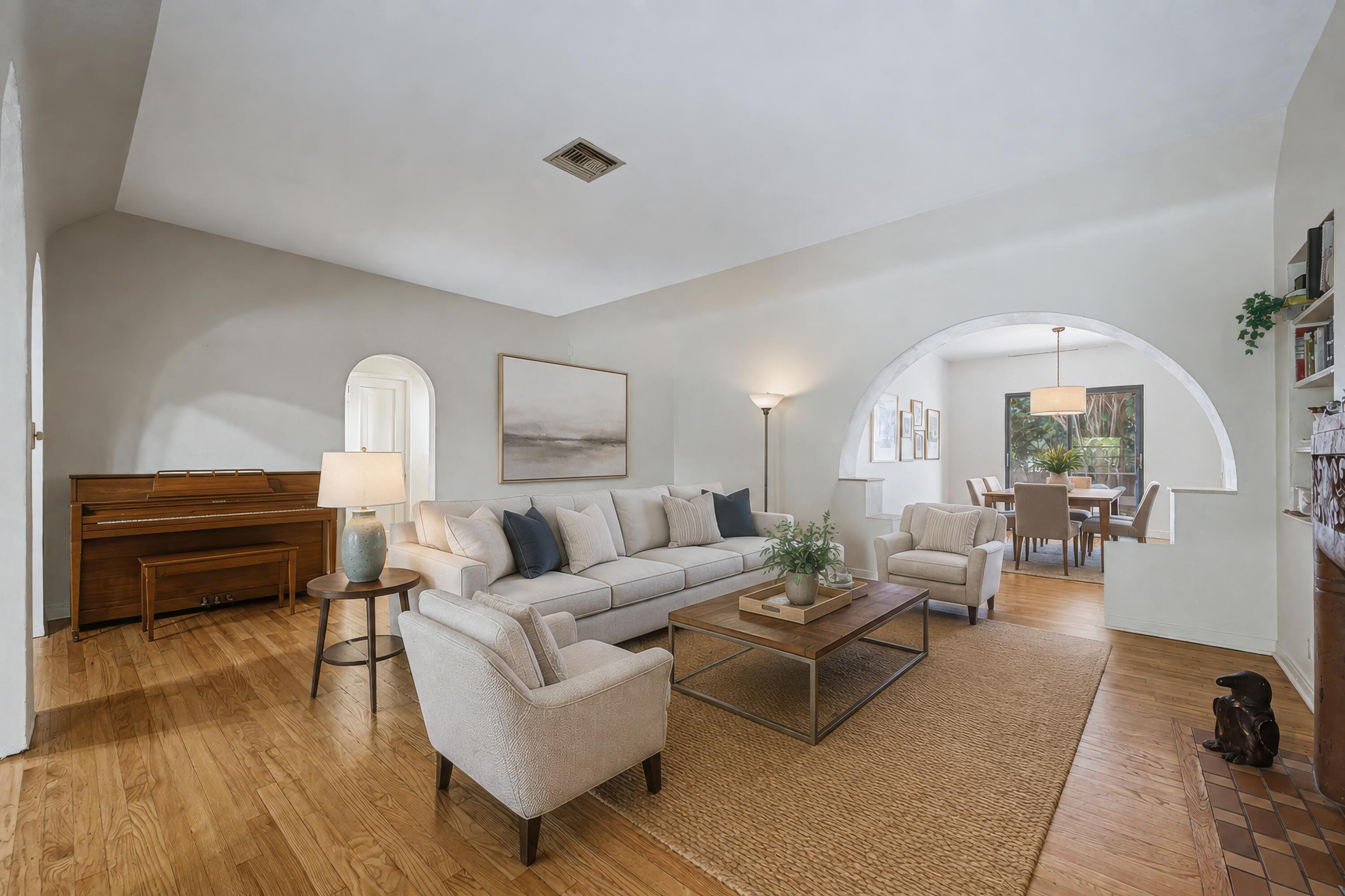 3700 Harlano St Coral Gables, FL 33134