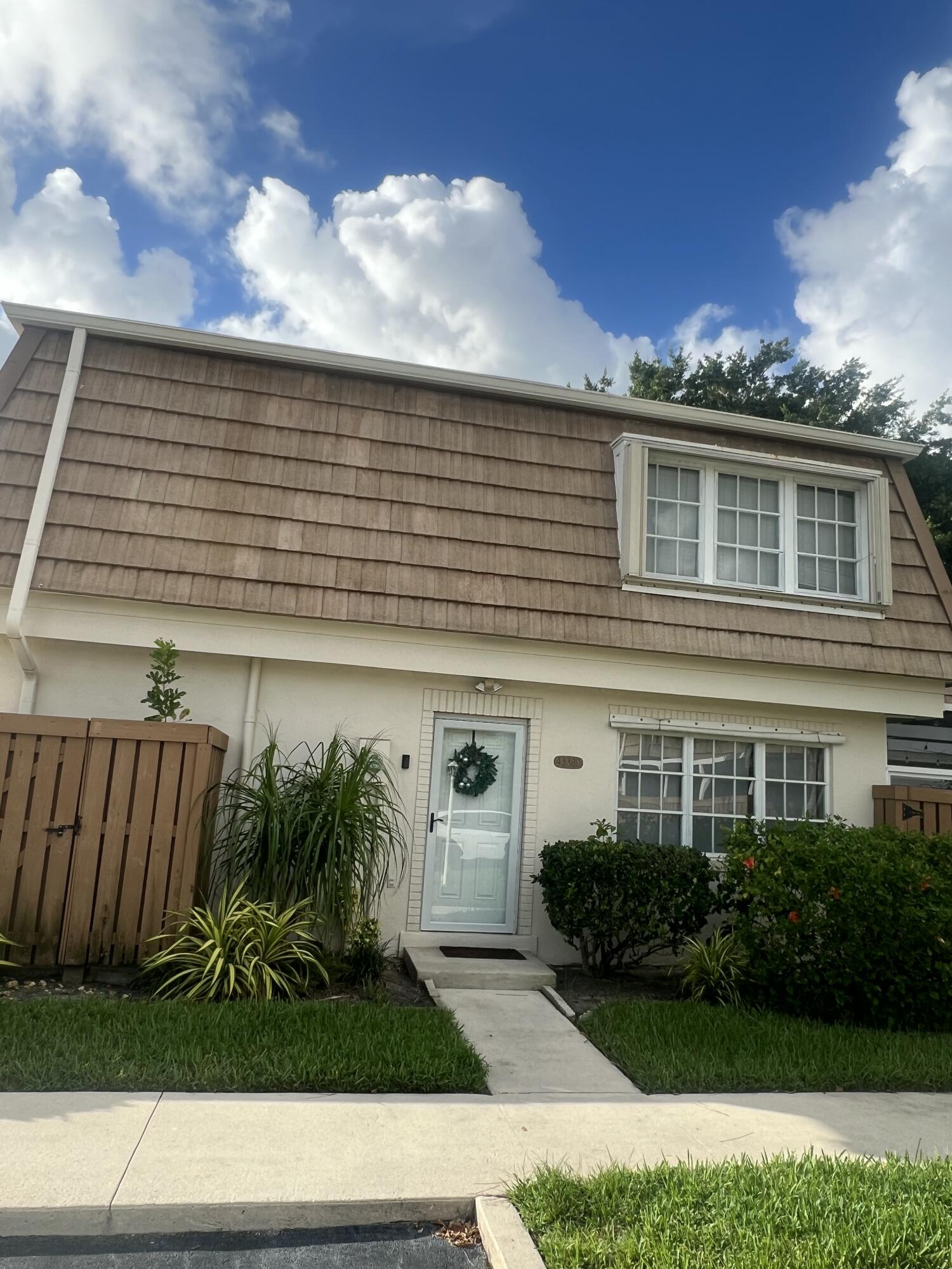 4338 Hazel Ave #D