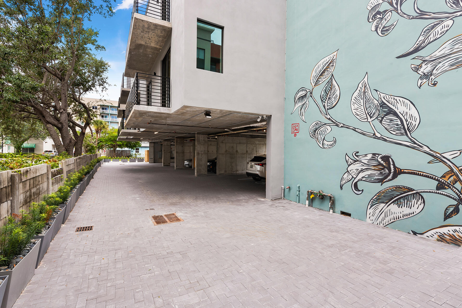 637 NE 4th Fort Lauderdale, FL 33304