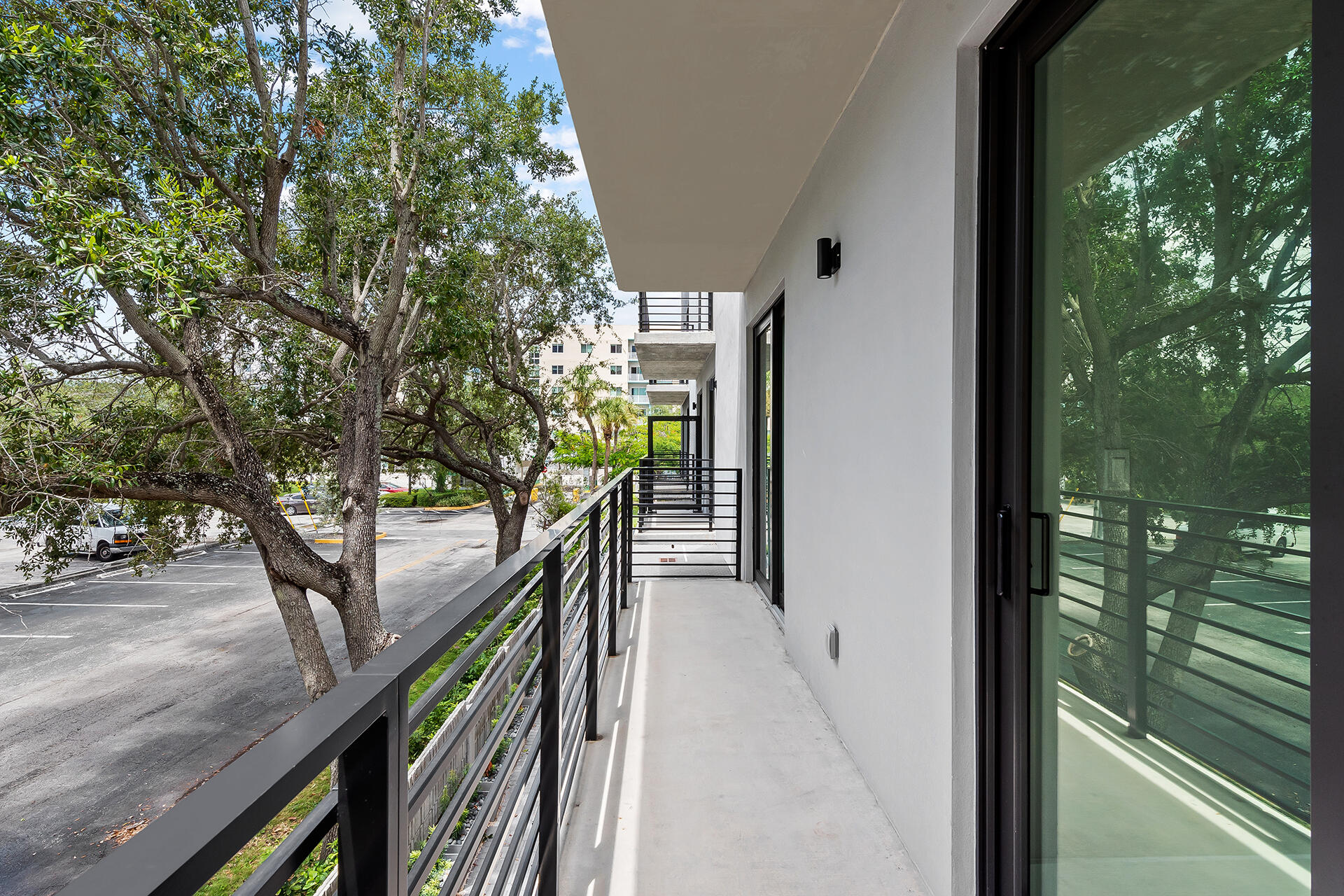 637 NE 4th Fort Lauderdale, FL 33304