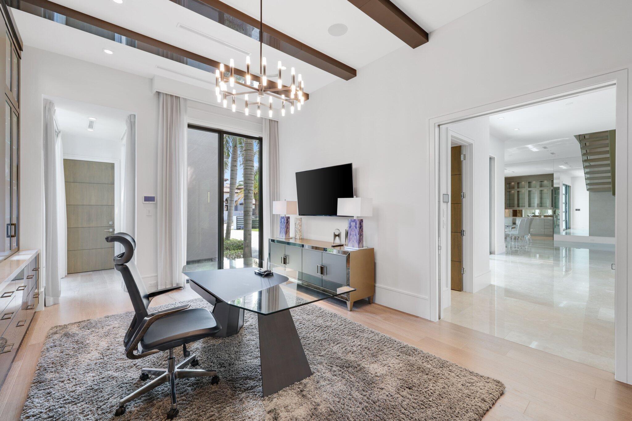 169 W Key Palm Rd Boca Raton, FL 33432