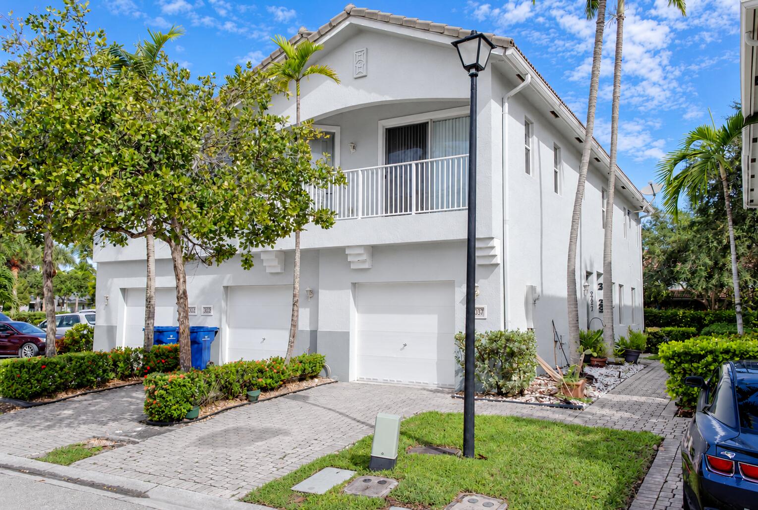 3037 Laurel Rdg Cir